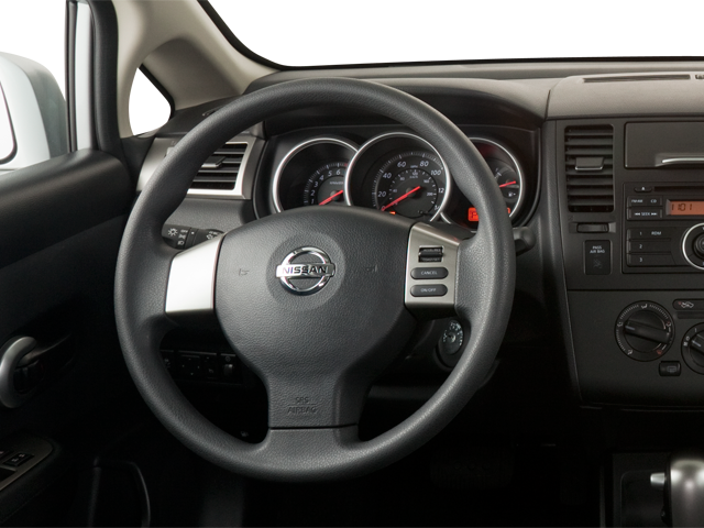 2011 Nissan Versa 1.8 SL