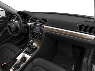 2018 Volkswagen Passat 2.0T SE w/Technology