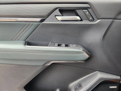 2025 GMC Acadia AWD AT4