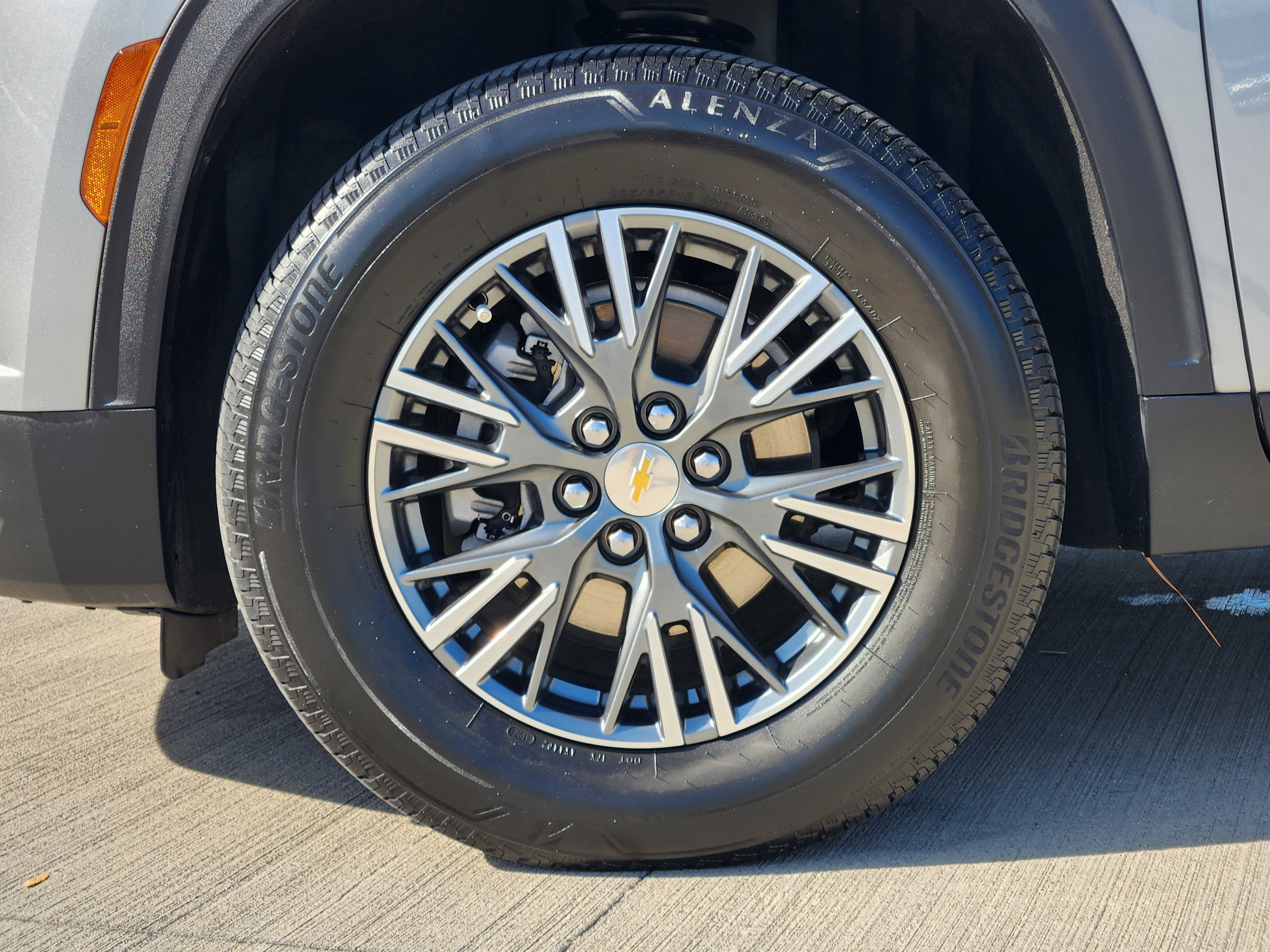 2024 Chevrolet Traverse FWD LS