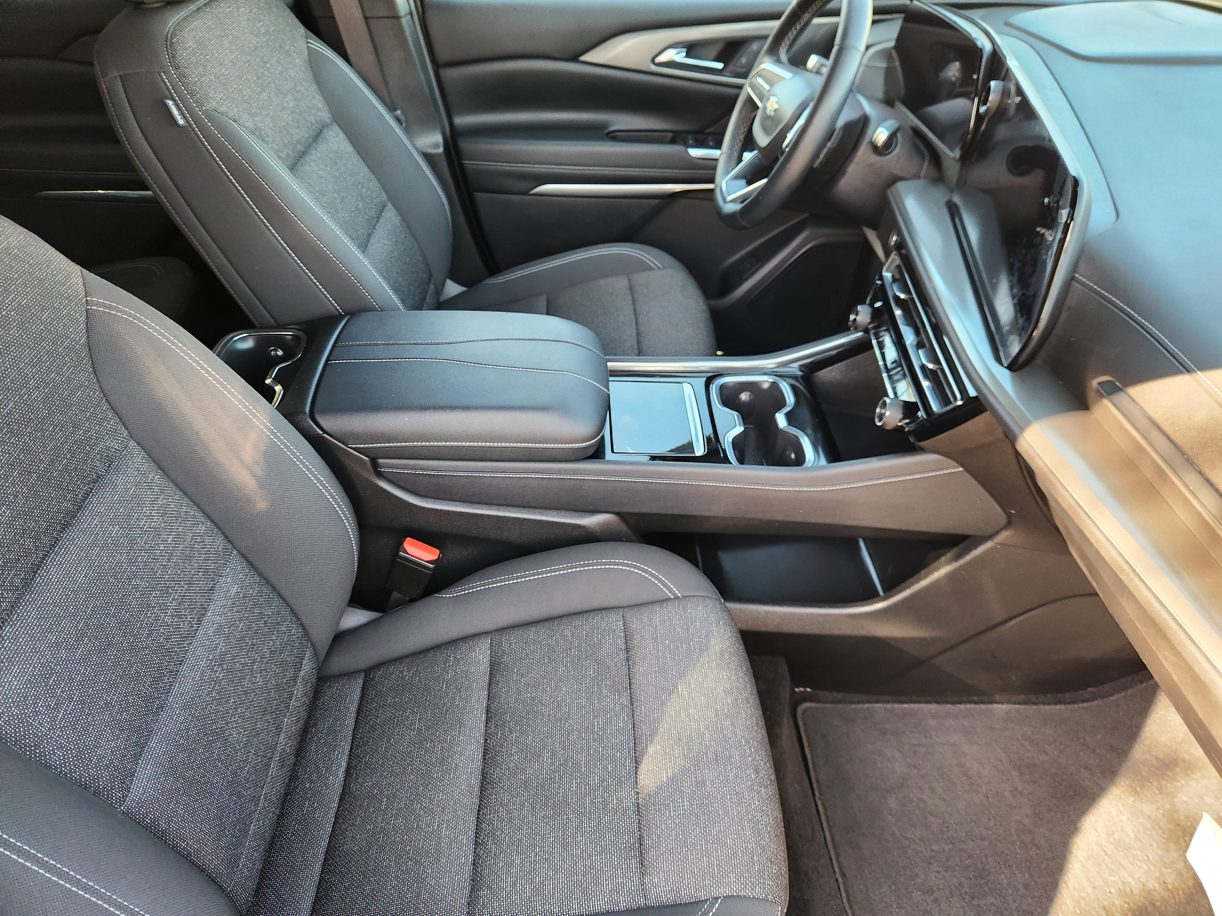 2024 Chevrolet Traverse FWD LS