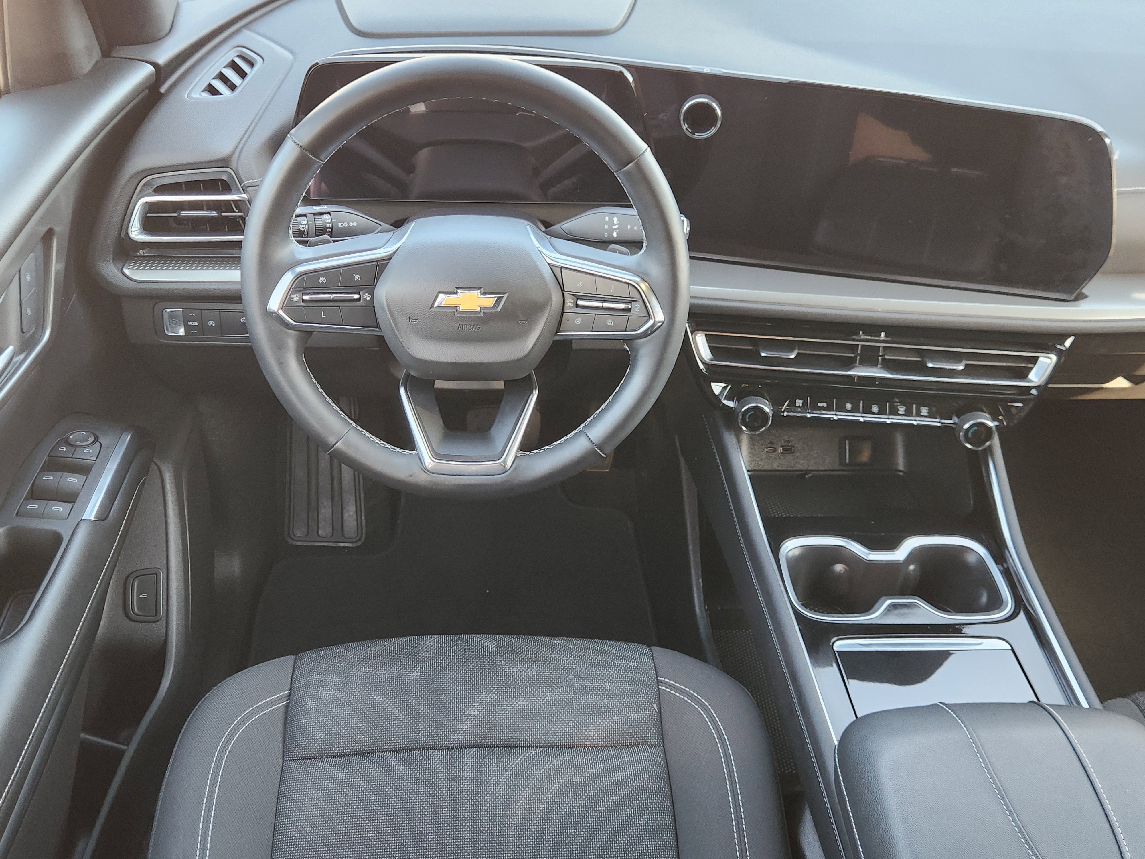 2024 Chevrolet Traverse FWD LS