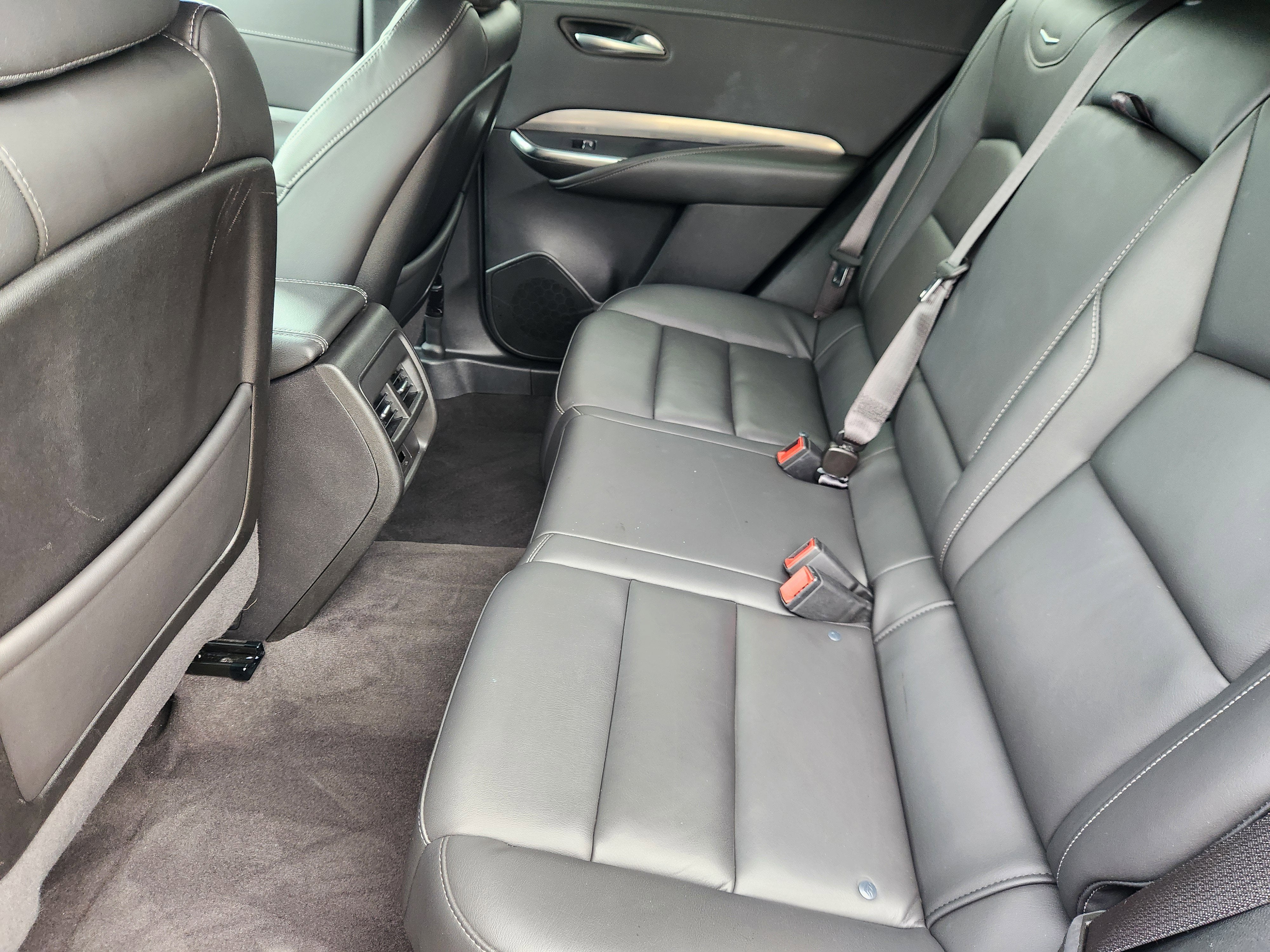 2025 Cadillac XT4 FWD Premium Luxury