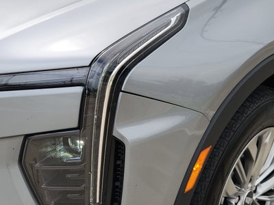 2025 Cadillac XT4 FWD Premium Luxury