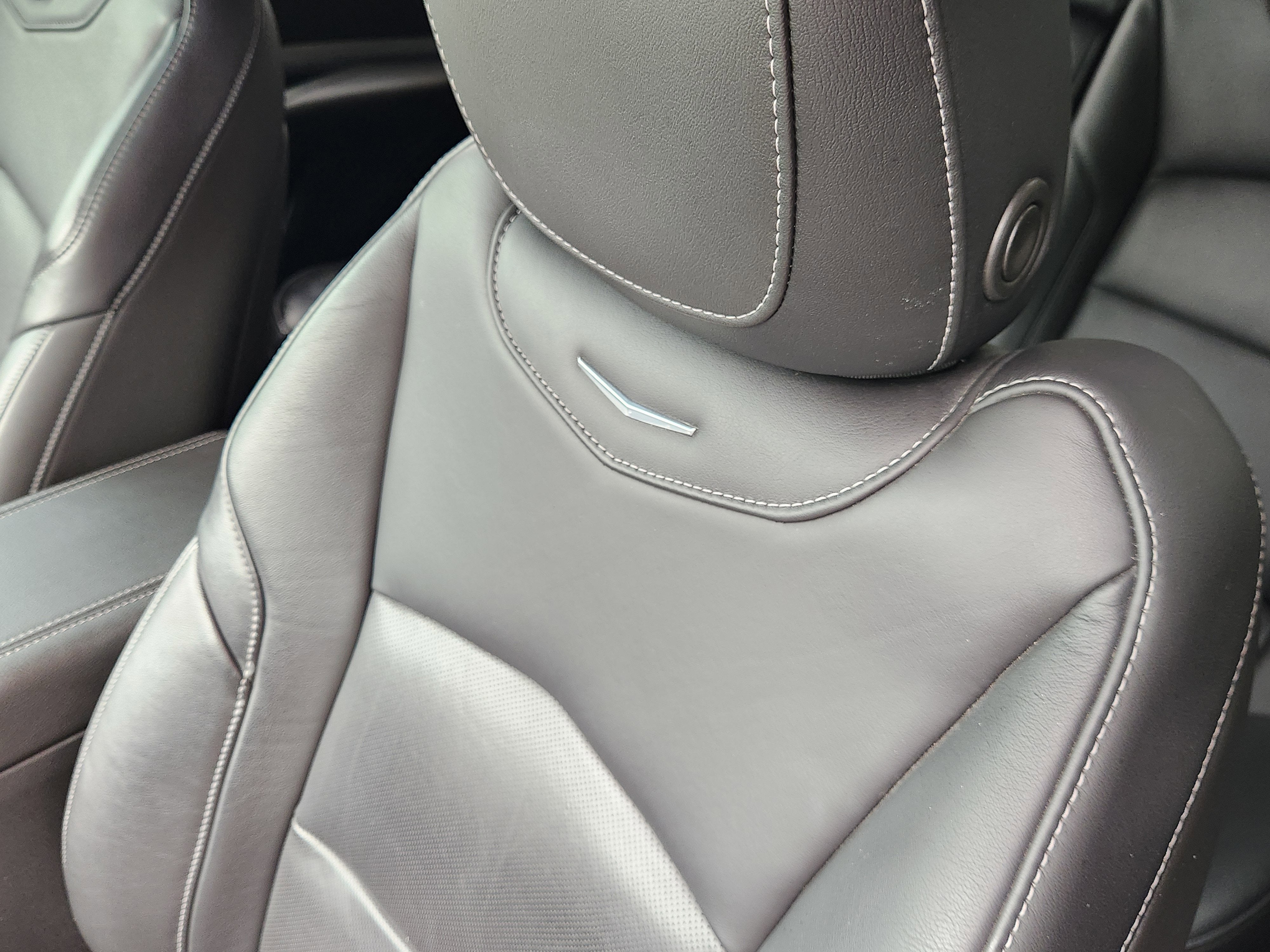 2019 Cadillac XT4 FWD Premium Luxury