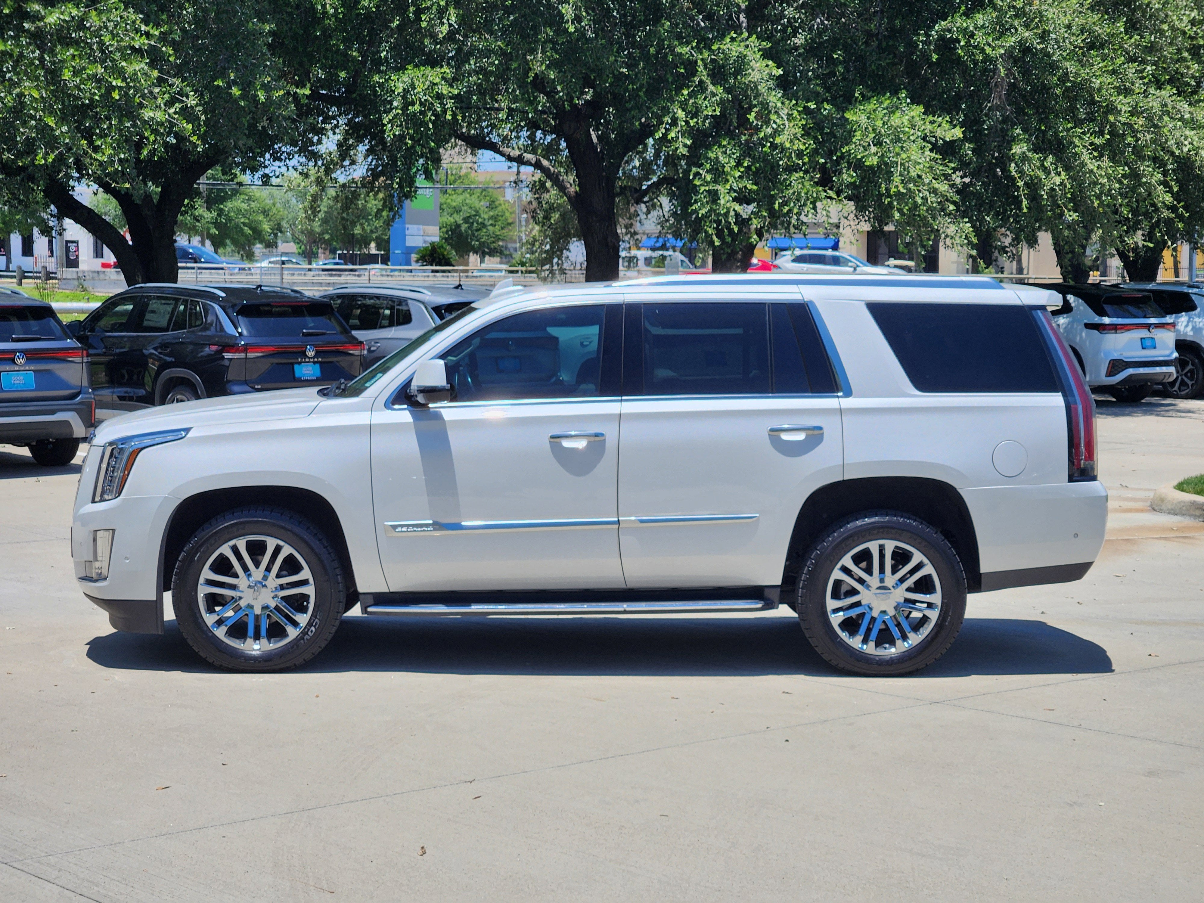2020 Cadillac Escalade Base