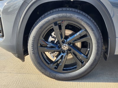 2026 Volkswagen Atlas Cross Sport 2.0T SEL R-Line Black