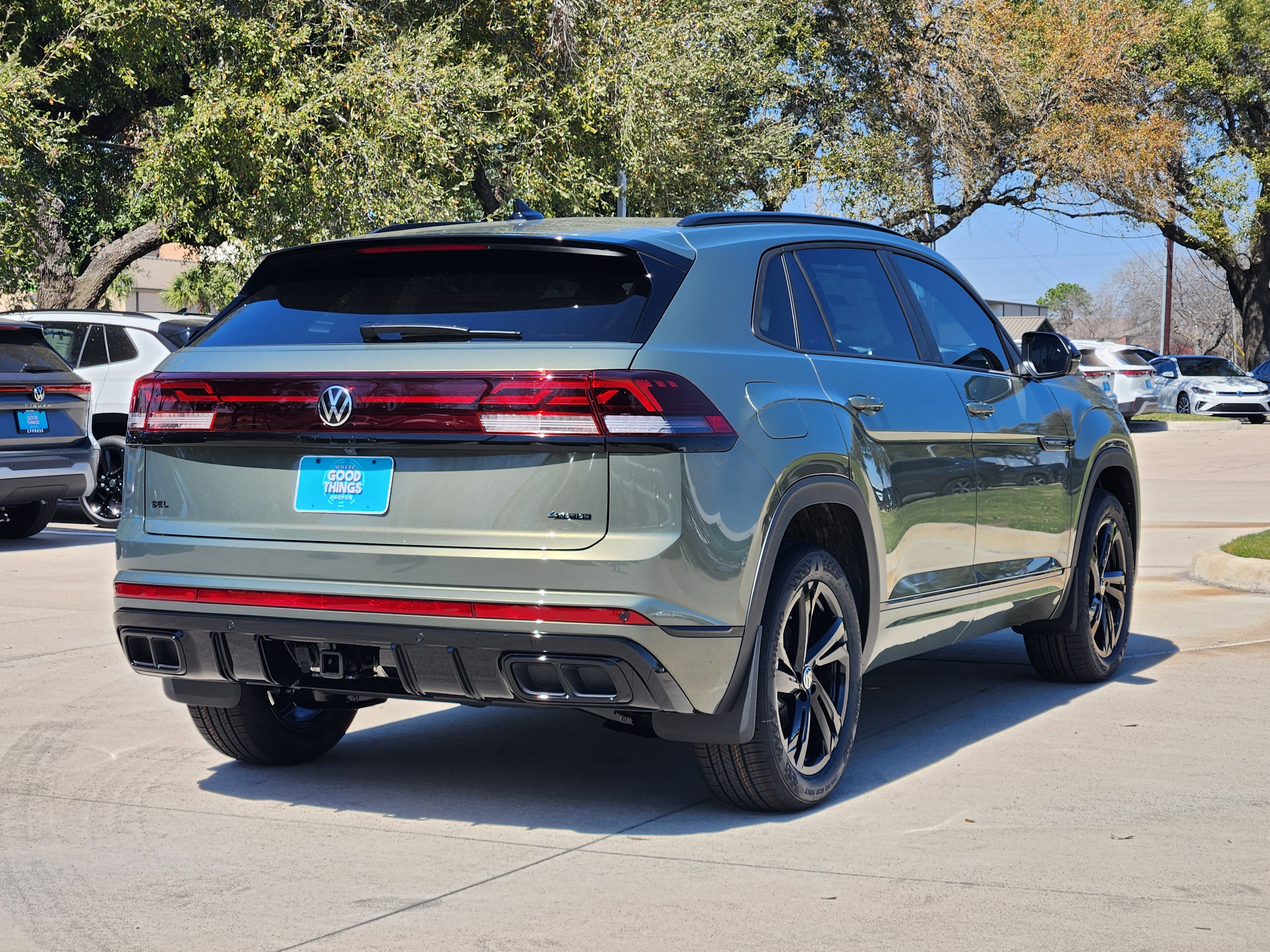 2026 Volkswagen Atlas Cross Sport 2.0T SEL R-Line Black
