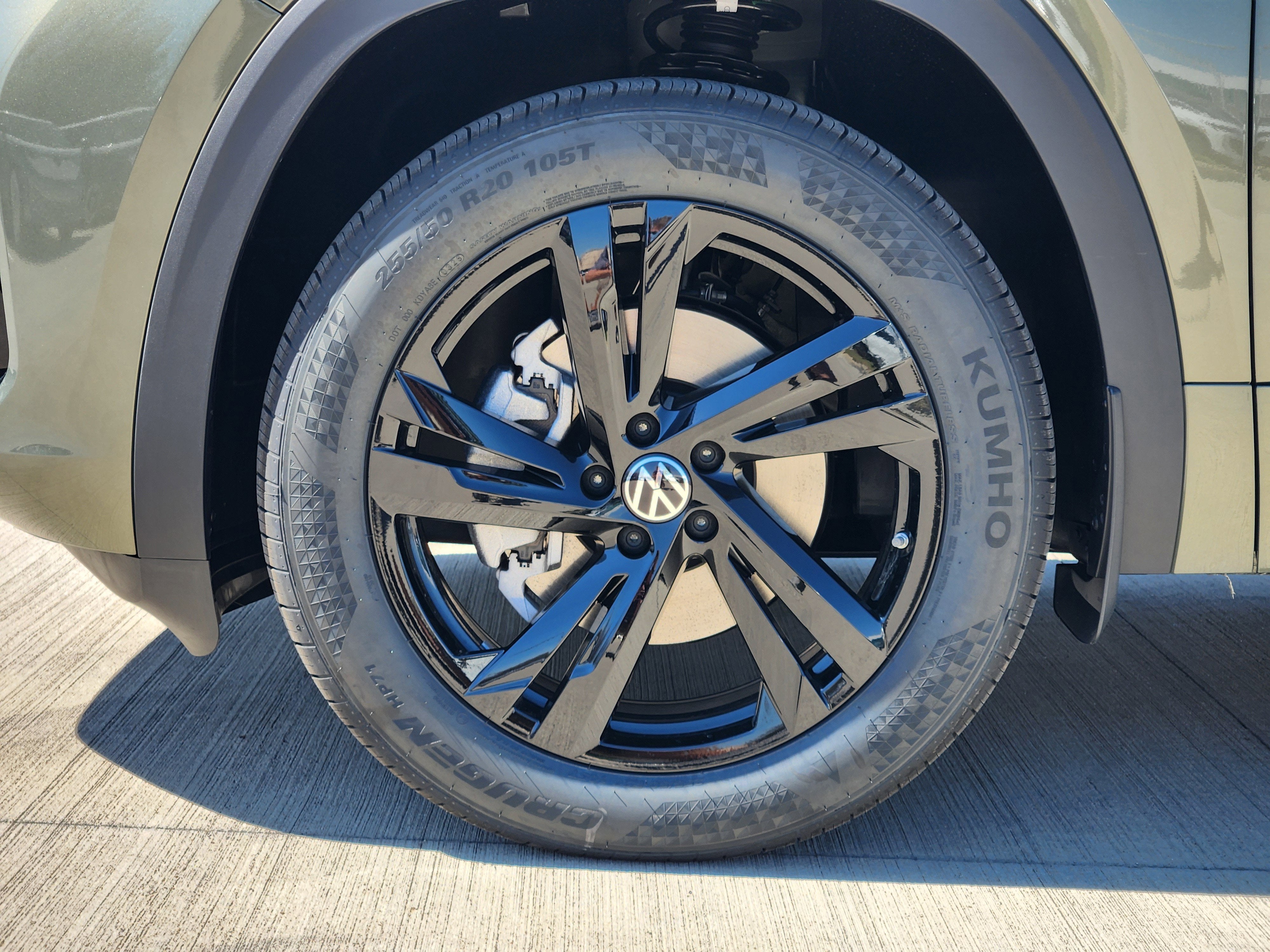 2026 Volkswagen Atlas Cross Sport 2.0T SEL R-Line Black