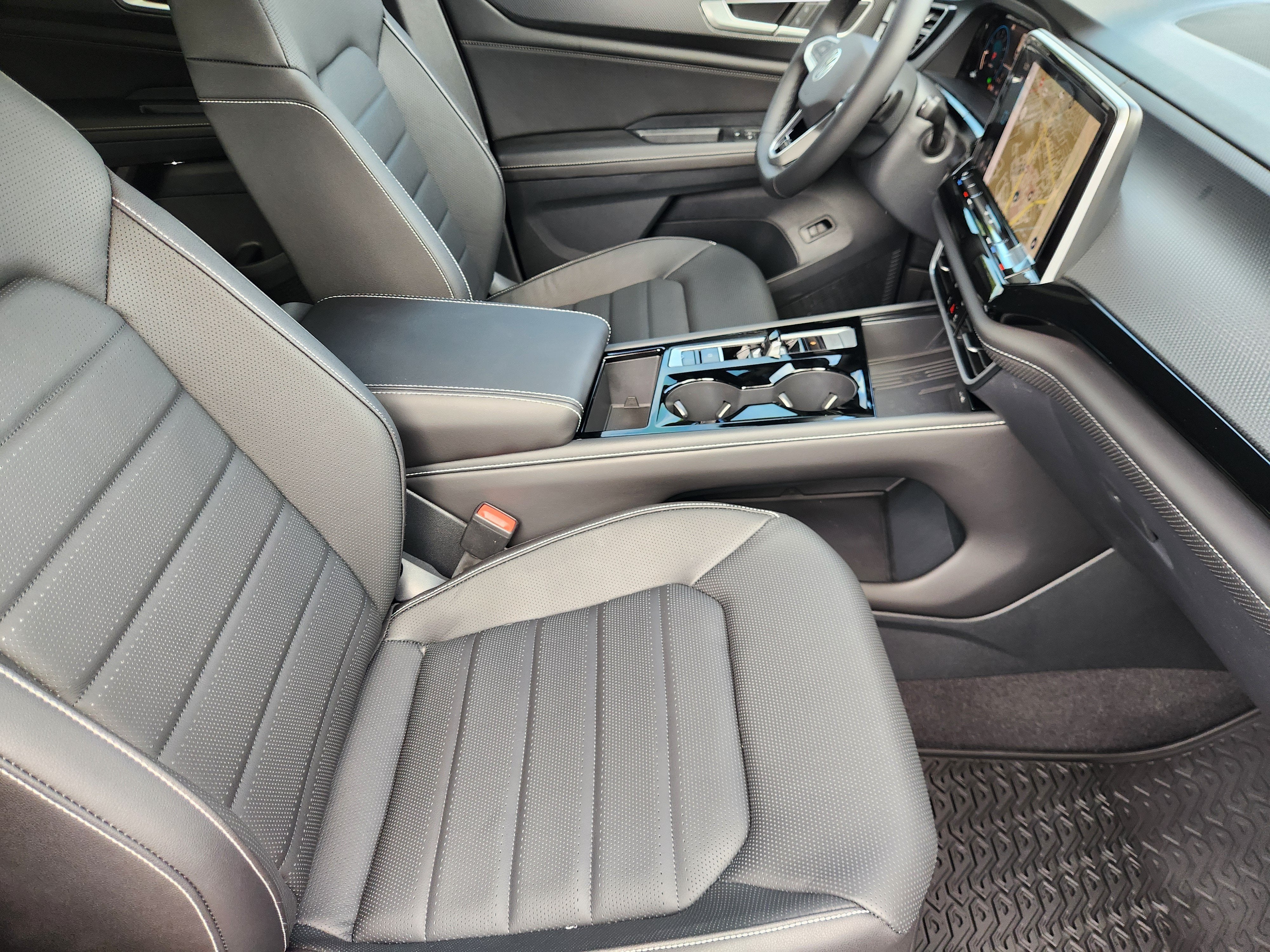 2026 Volkswagen Atlas Cross Sport 2.0T SEL R-Line Black