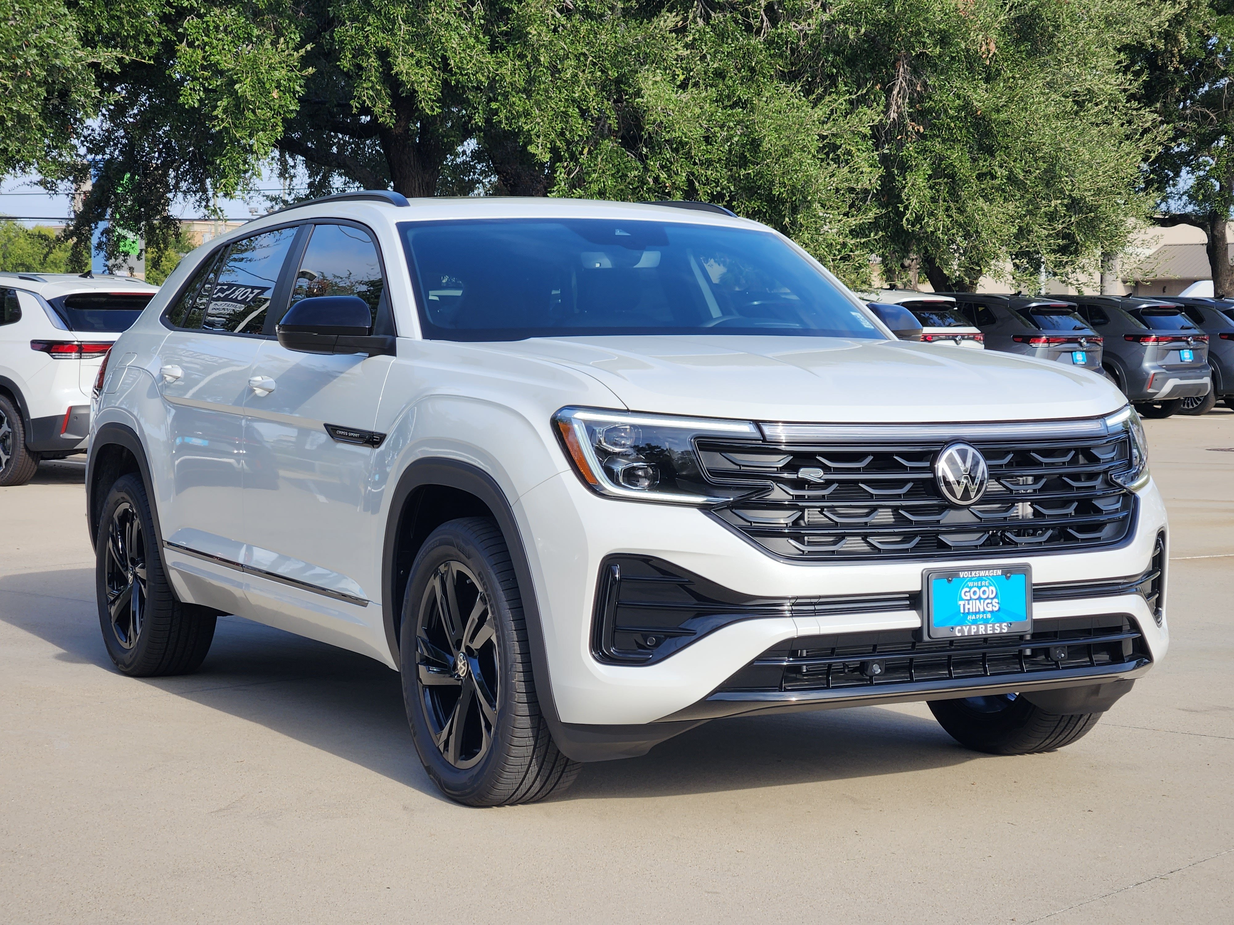 2026 Volkswagen Atlas Cross Sport 2.0T SEL R-Line Black