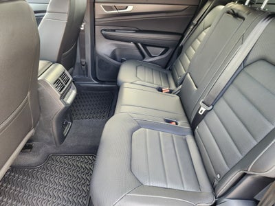 2026 Volkswagen Atlas Cross Sport 2.0T SEL R-Line Black
