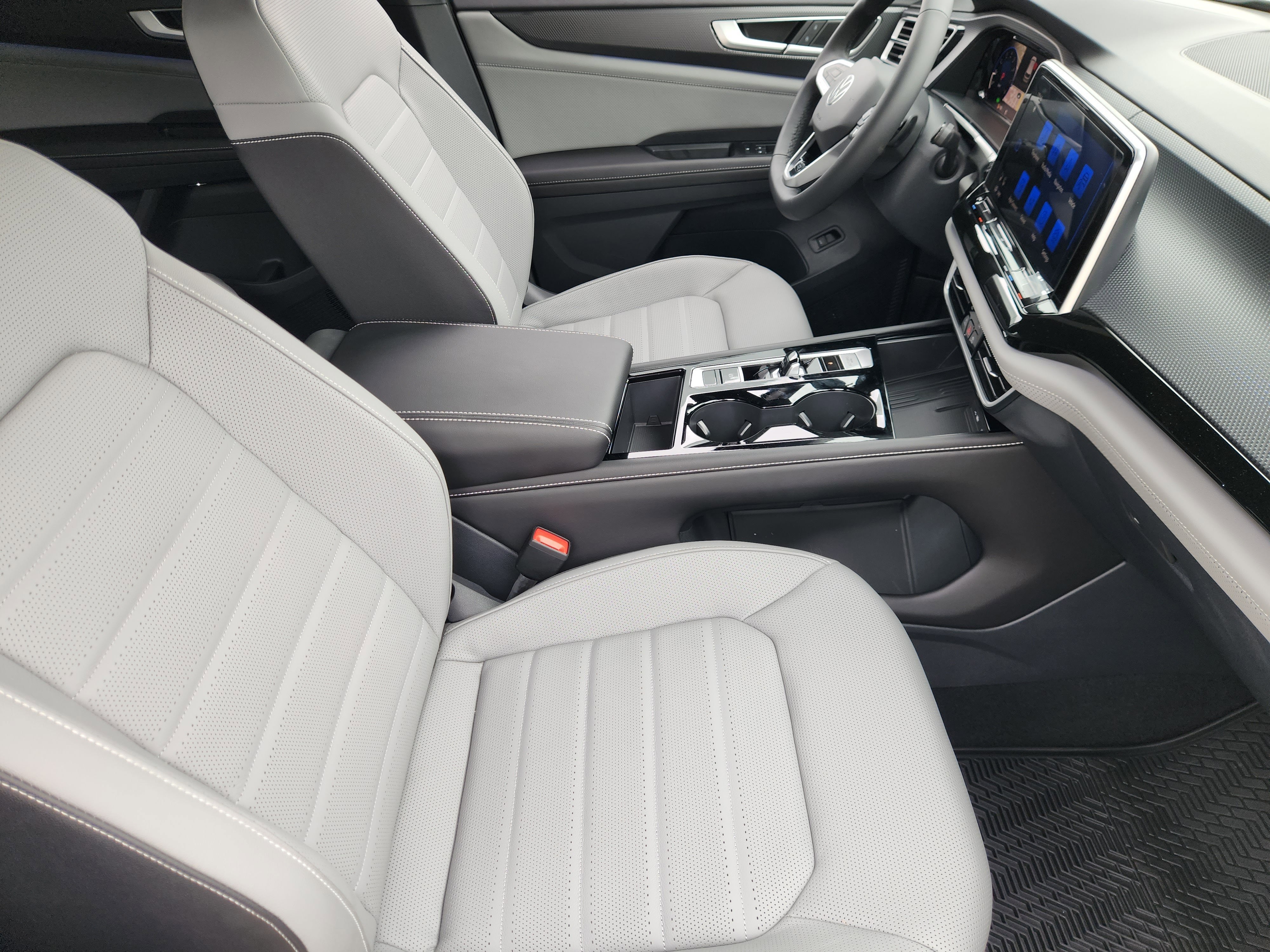 2026 Volkswagen Atlas Cross Sport 2.0T SEL R-Line Black