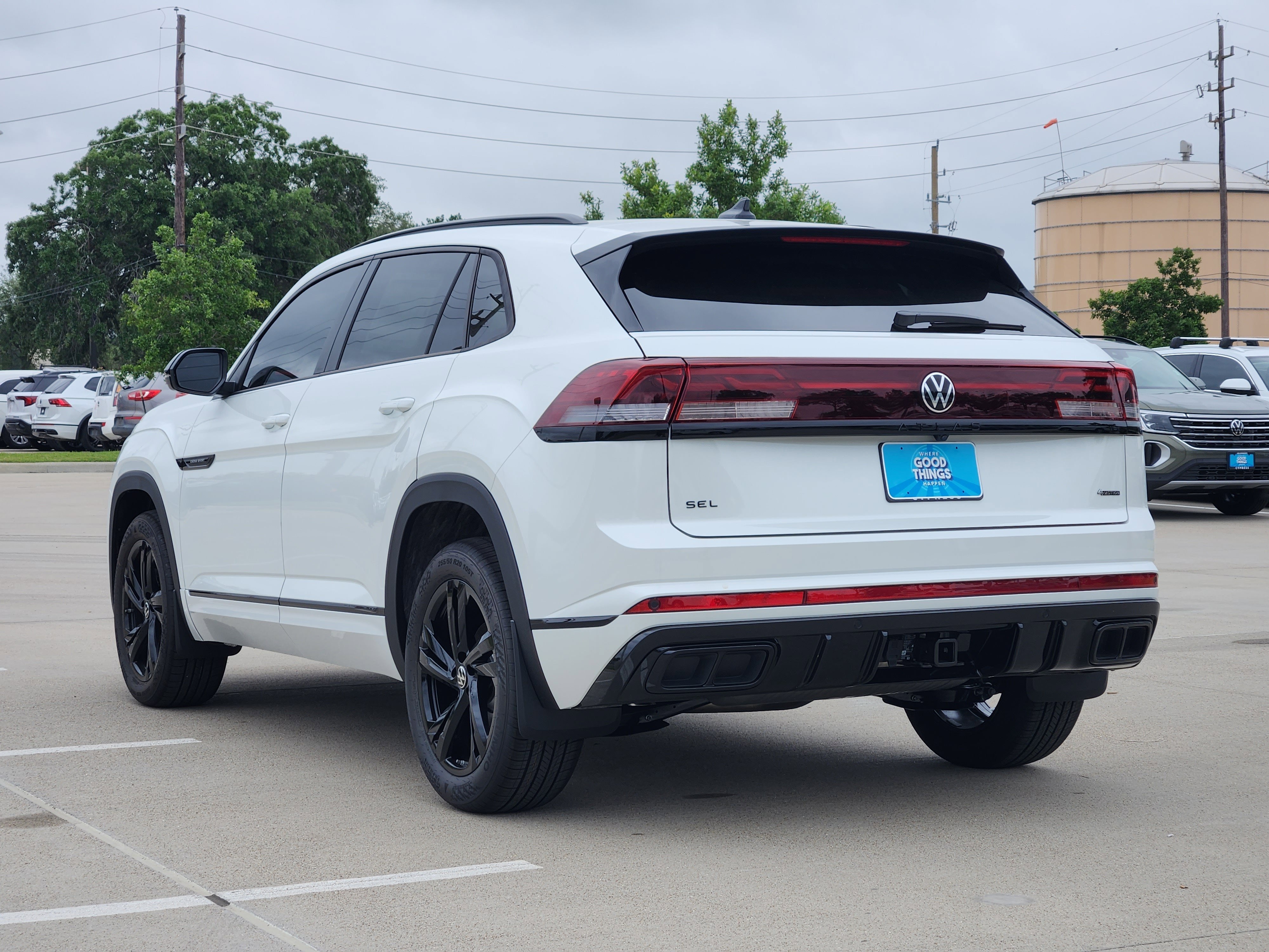 2026 Volkswagen Atlas Cross Sport 2.0T SEL R-Line Black