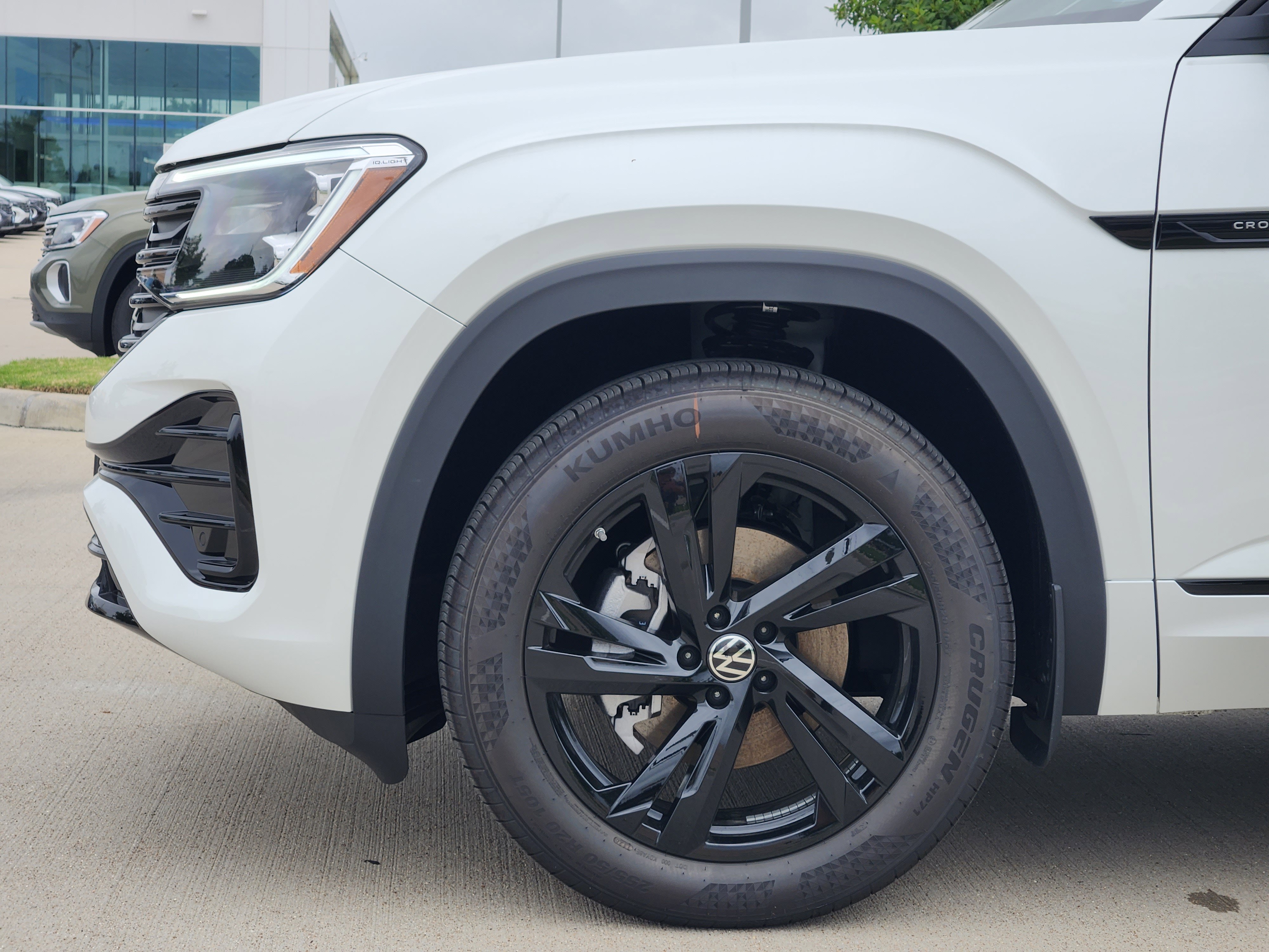 2026 Volkswagen Atlas Cross Sport 2.0T SEL R-Line Black