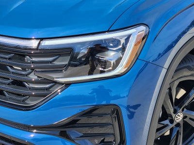 2026 Volkswagen Atlas Cross Sport 2.0T SEL R-Line Black