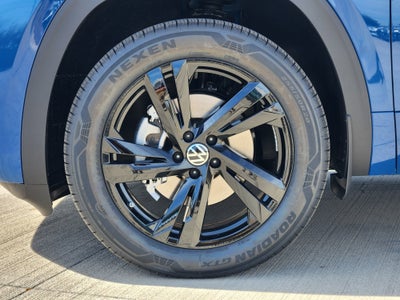 2026 Volkswagen Atlas Cross Sport 2.0T SEL R-Line Black