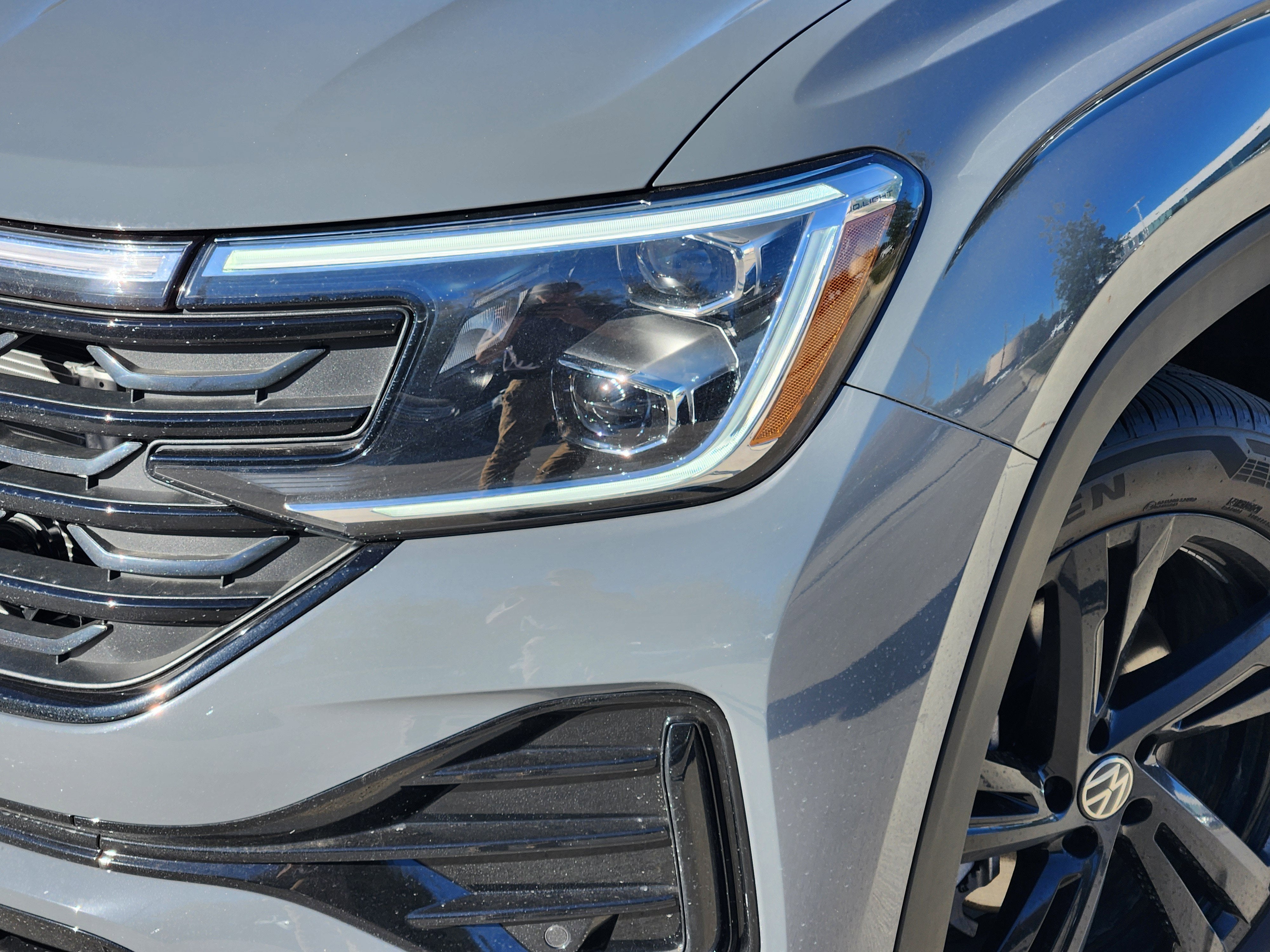 2026 Volkswagen Atlas Cross Sport 2.0T SEL R-Line Black