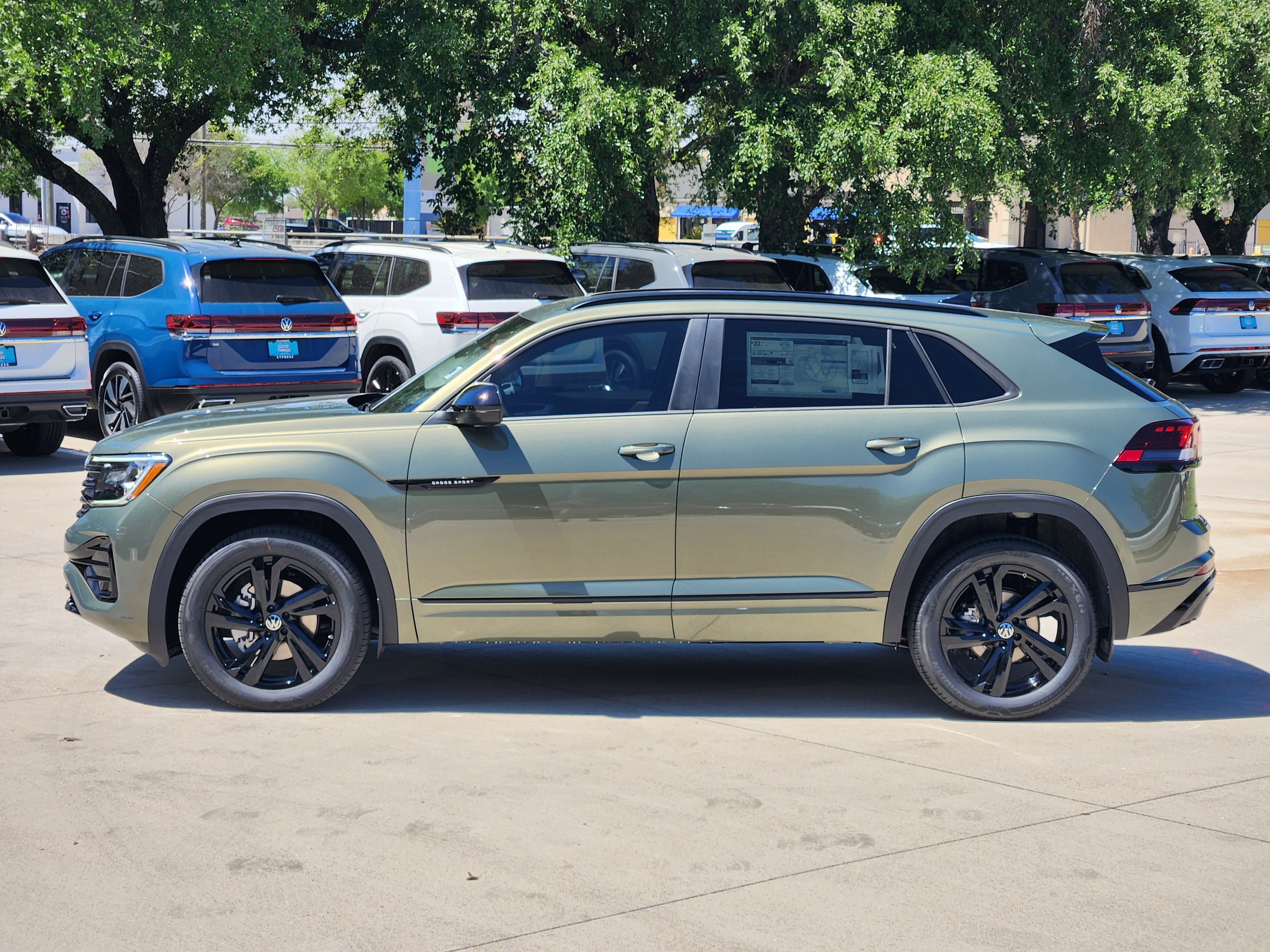 2026 Volkswagen Atlas Cross Sport 2.0T SEL R-Line Black