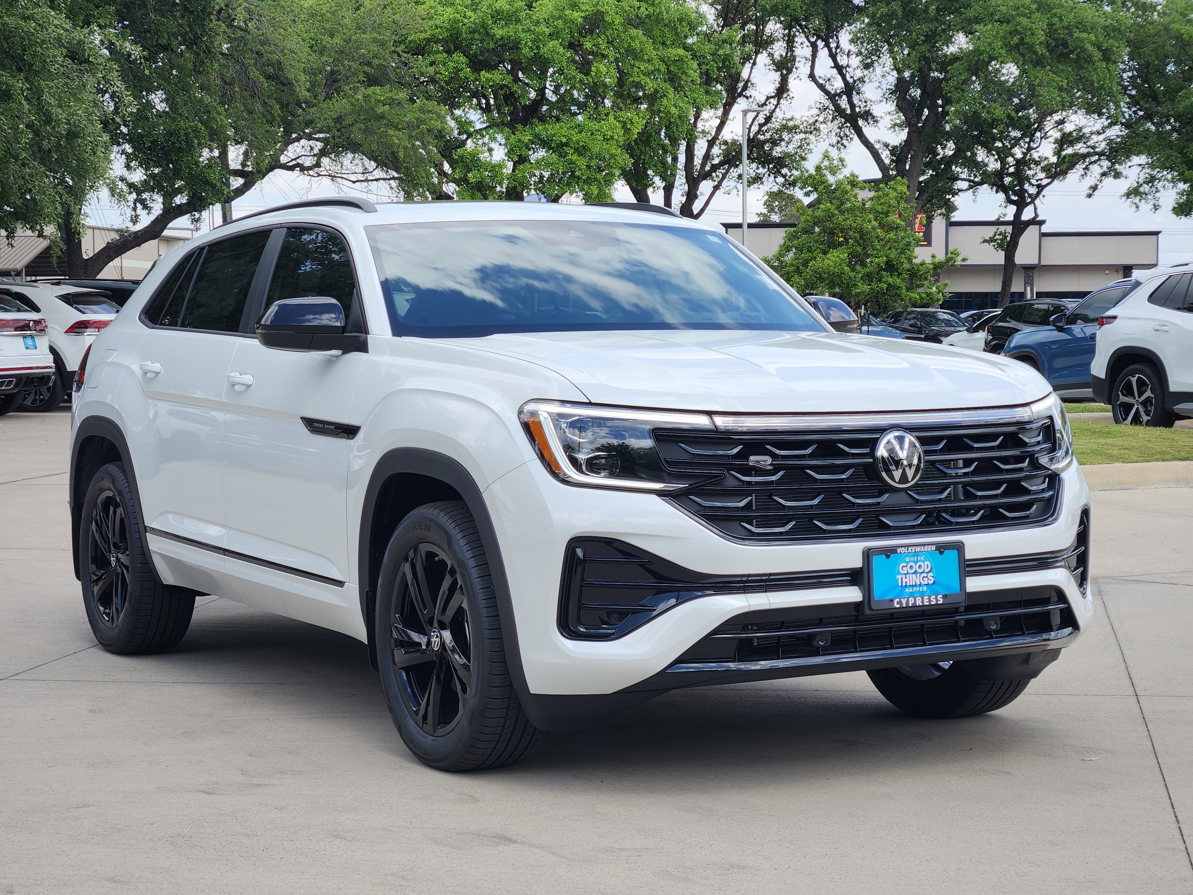 2026 Volkswagen Atlas Cross Sport 2.0T SEL R-Line Black