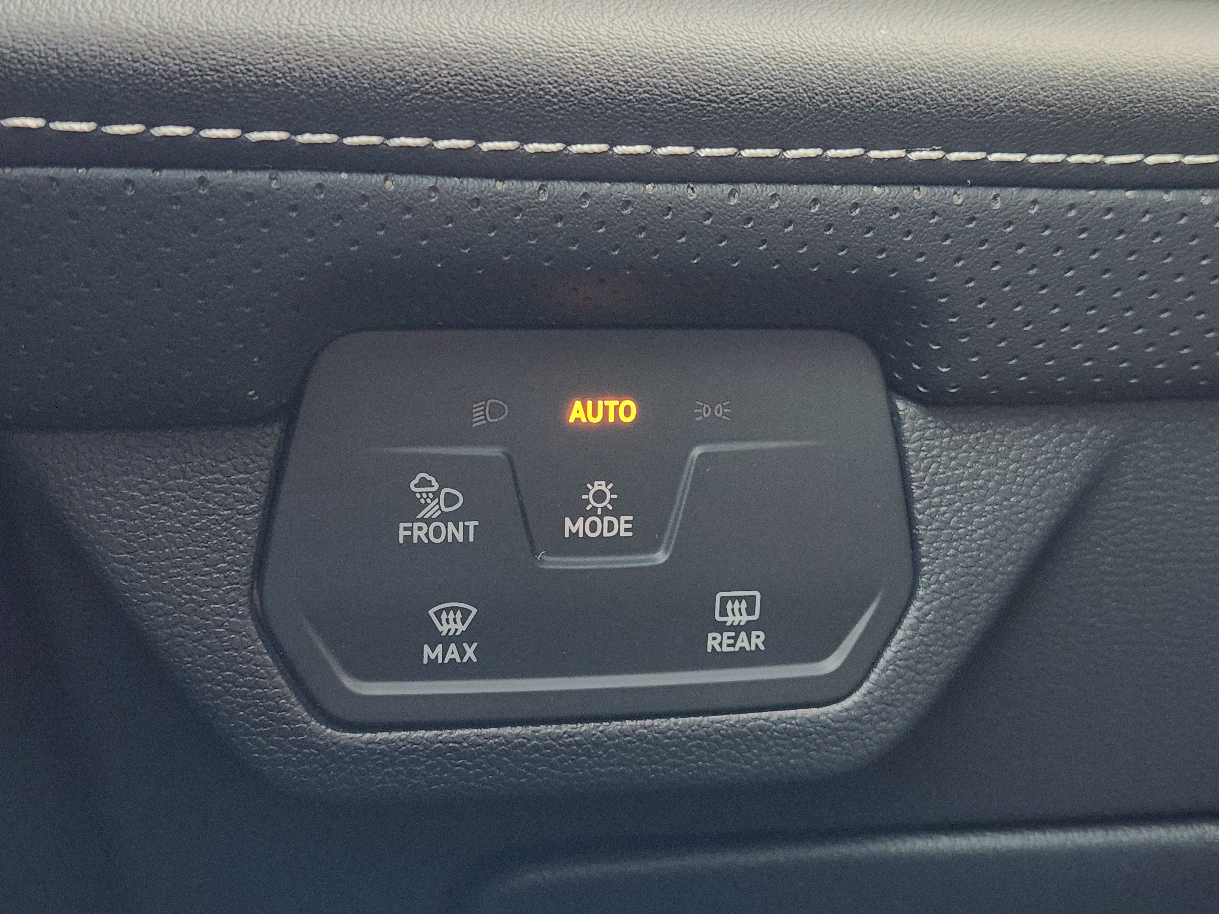 2024 Volkswagen Atlas Cross Sport 2.0T SEL R-Line