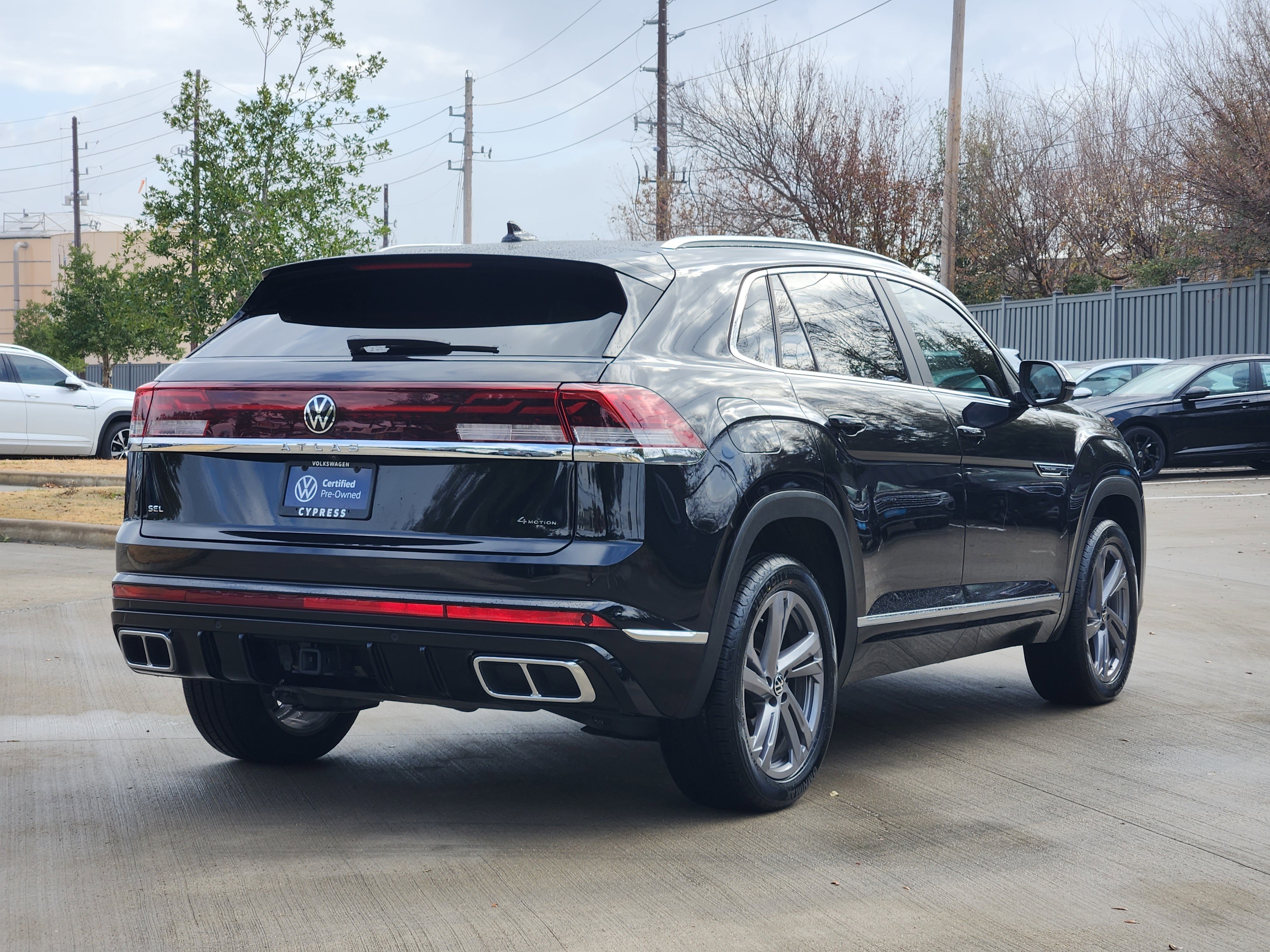 2024 Volkswagen Atlas Cross Sport 2.0T SEL R-Line
