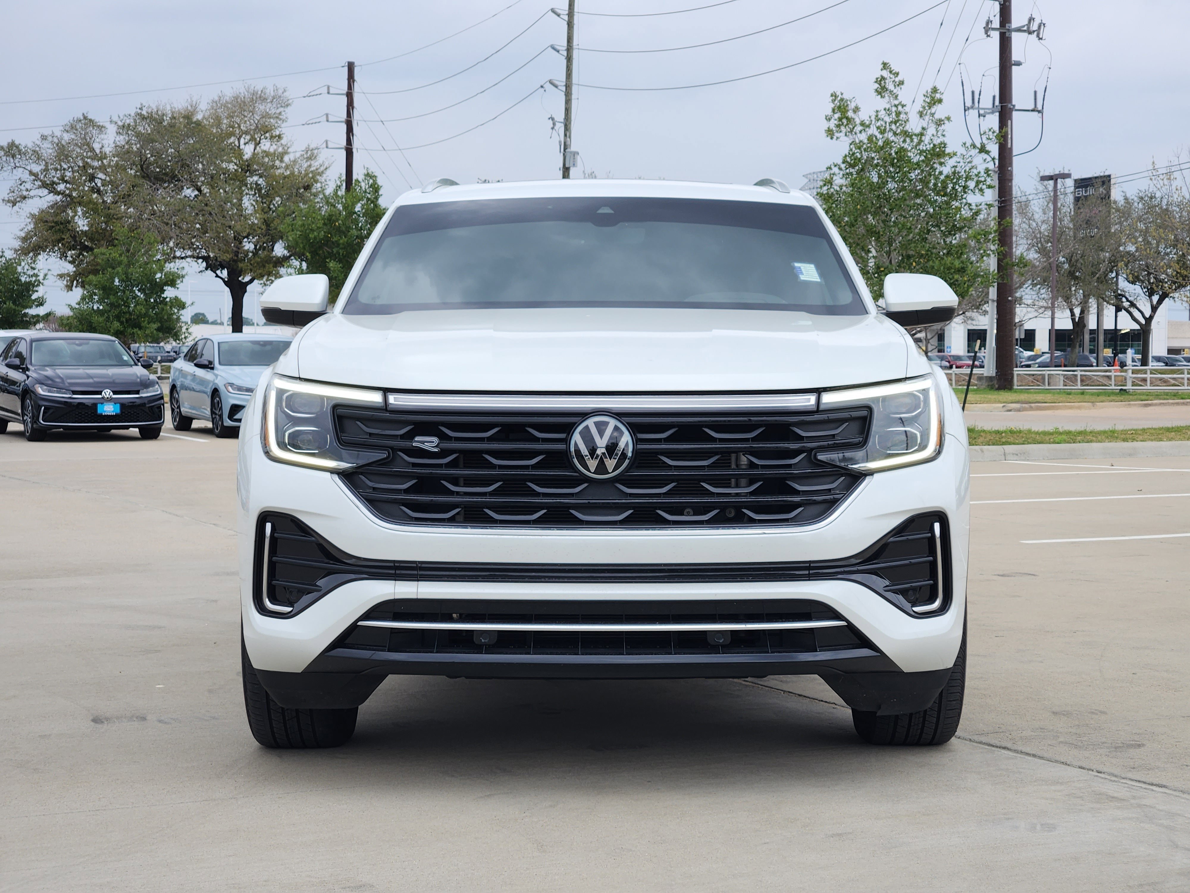2024 Volkswagen Atlas Cross Sport 2.0T SEL R-Line