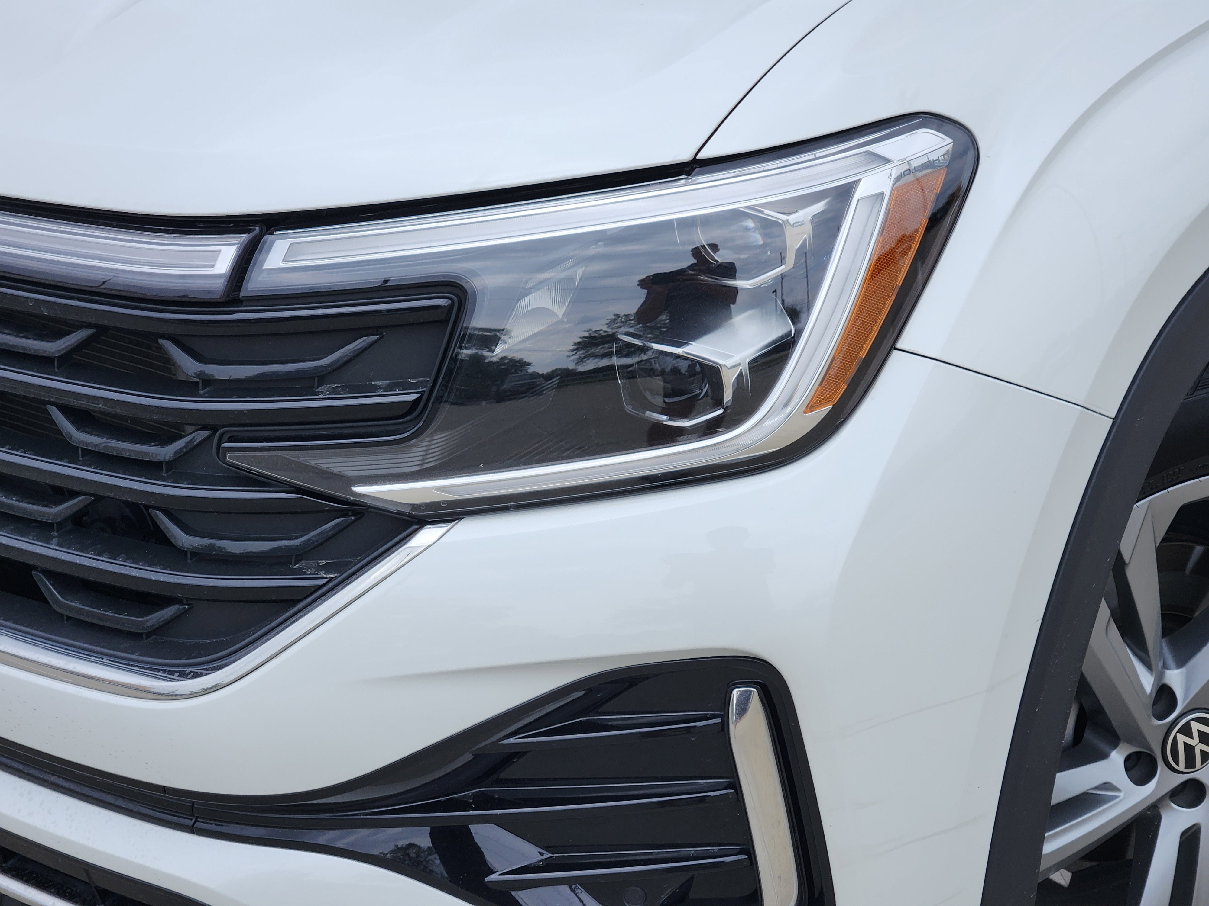 2024 Volkswagen Atlas Cross Sport 2.0T SEL R-Line