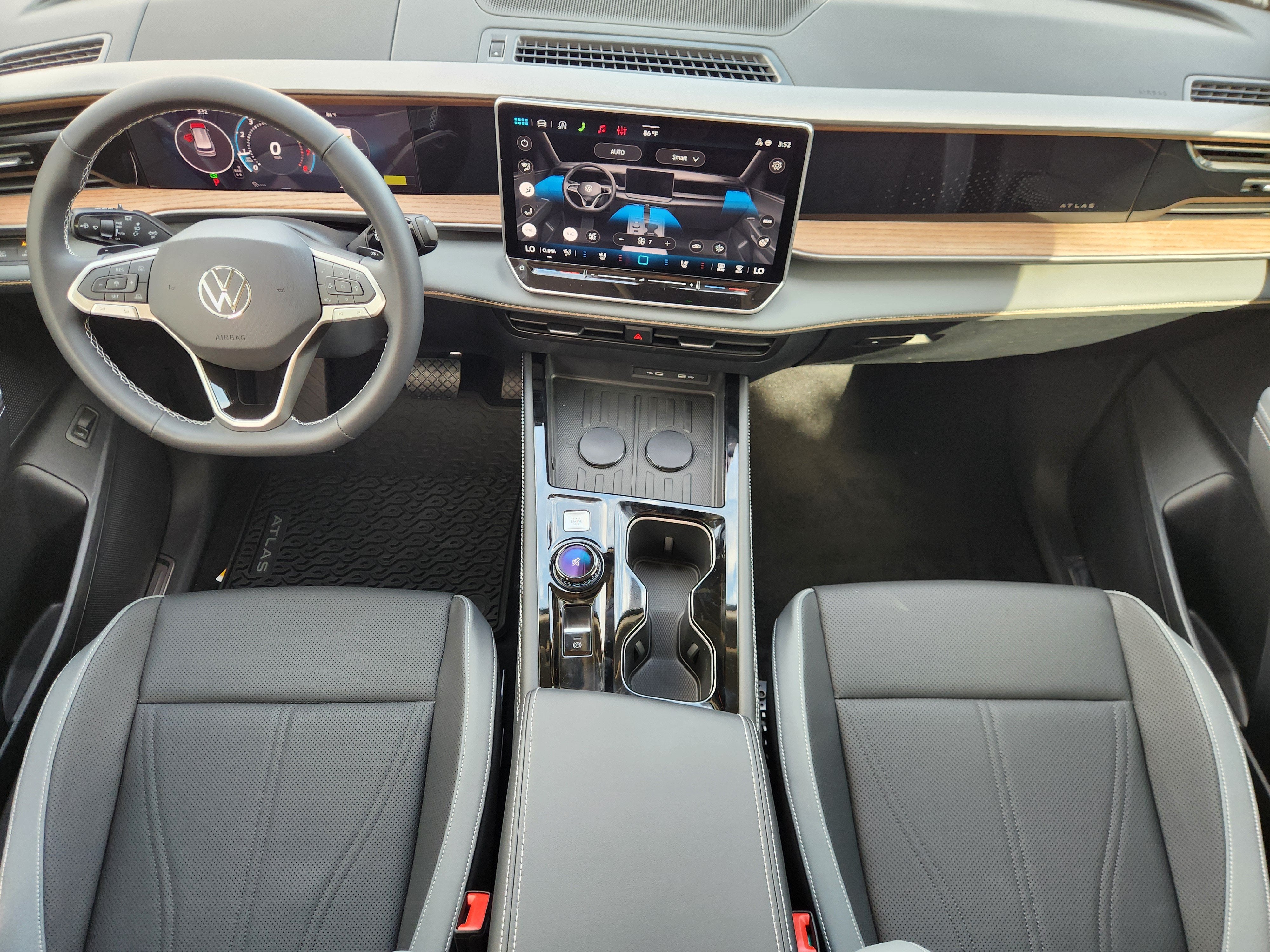 2027 Volkswagen Atlas SE