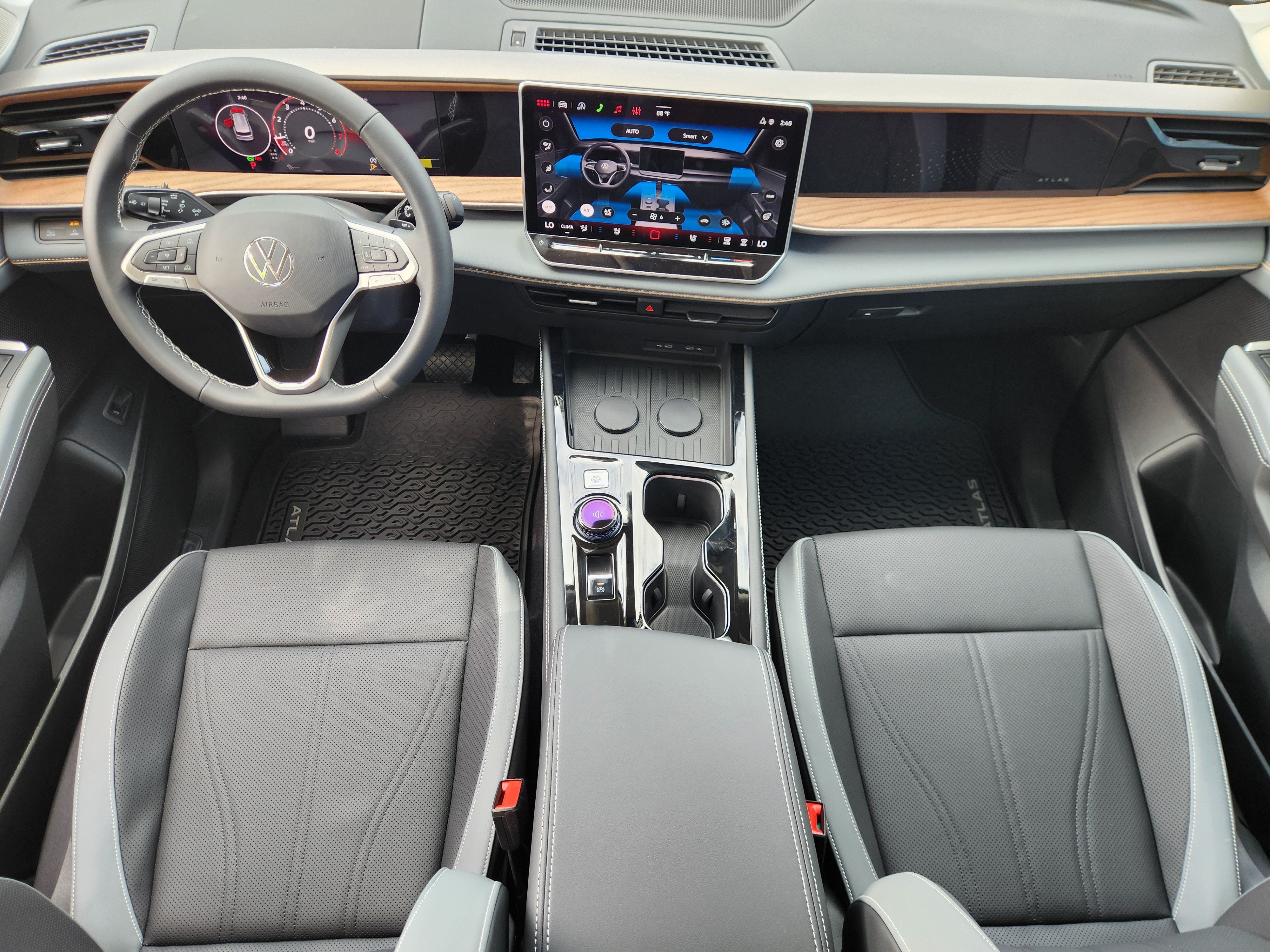 2027 Volkswagen Atlas SE