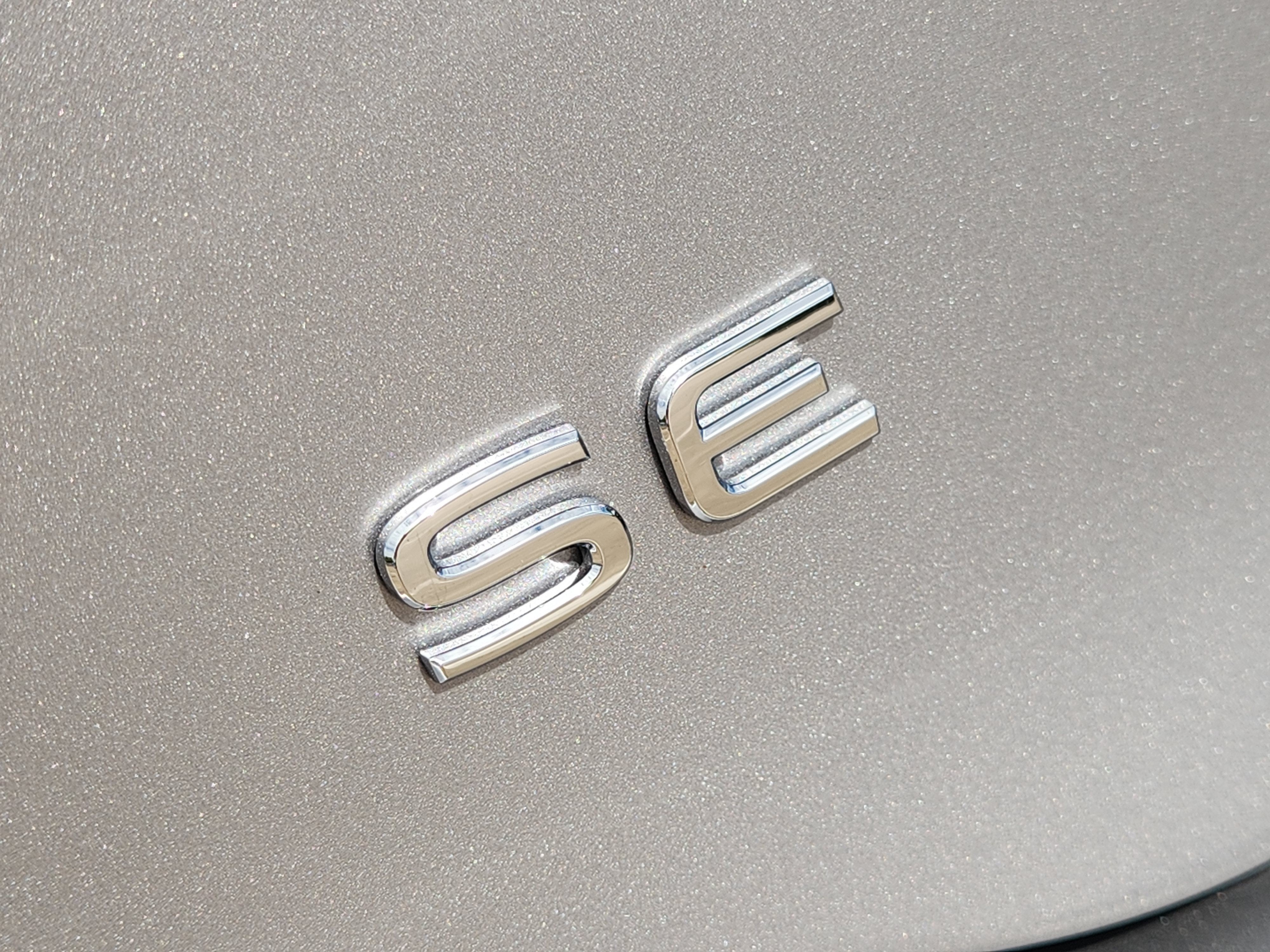 2027 Volkswagen Atlas SE