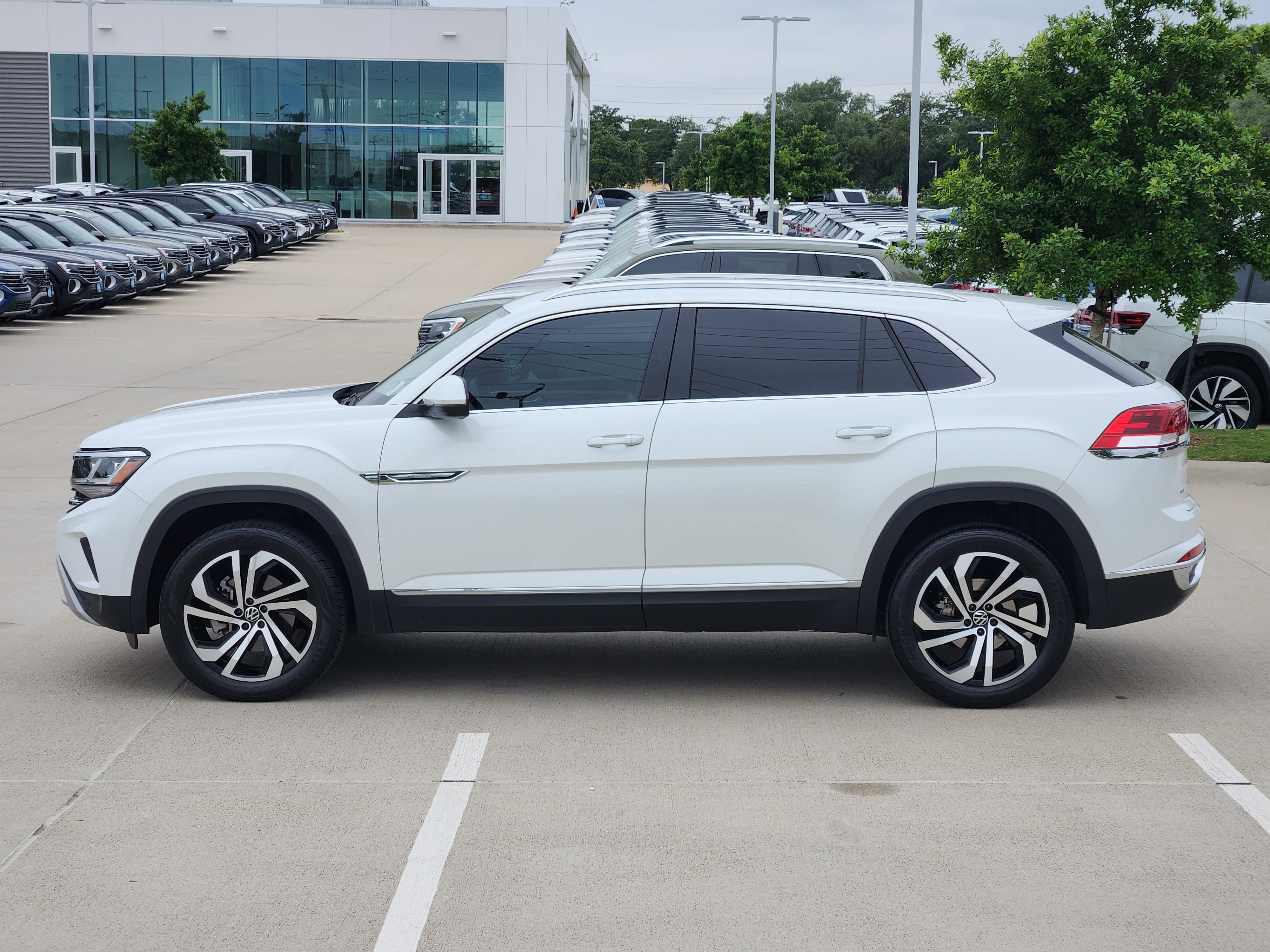 2023 Volkswagen Atlas Cross Sport 2.0T SEL