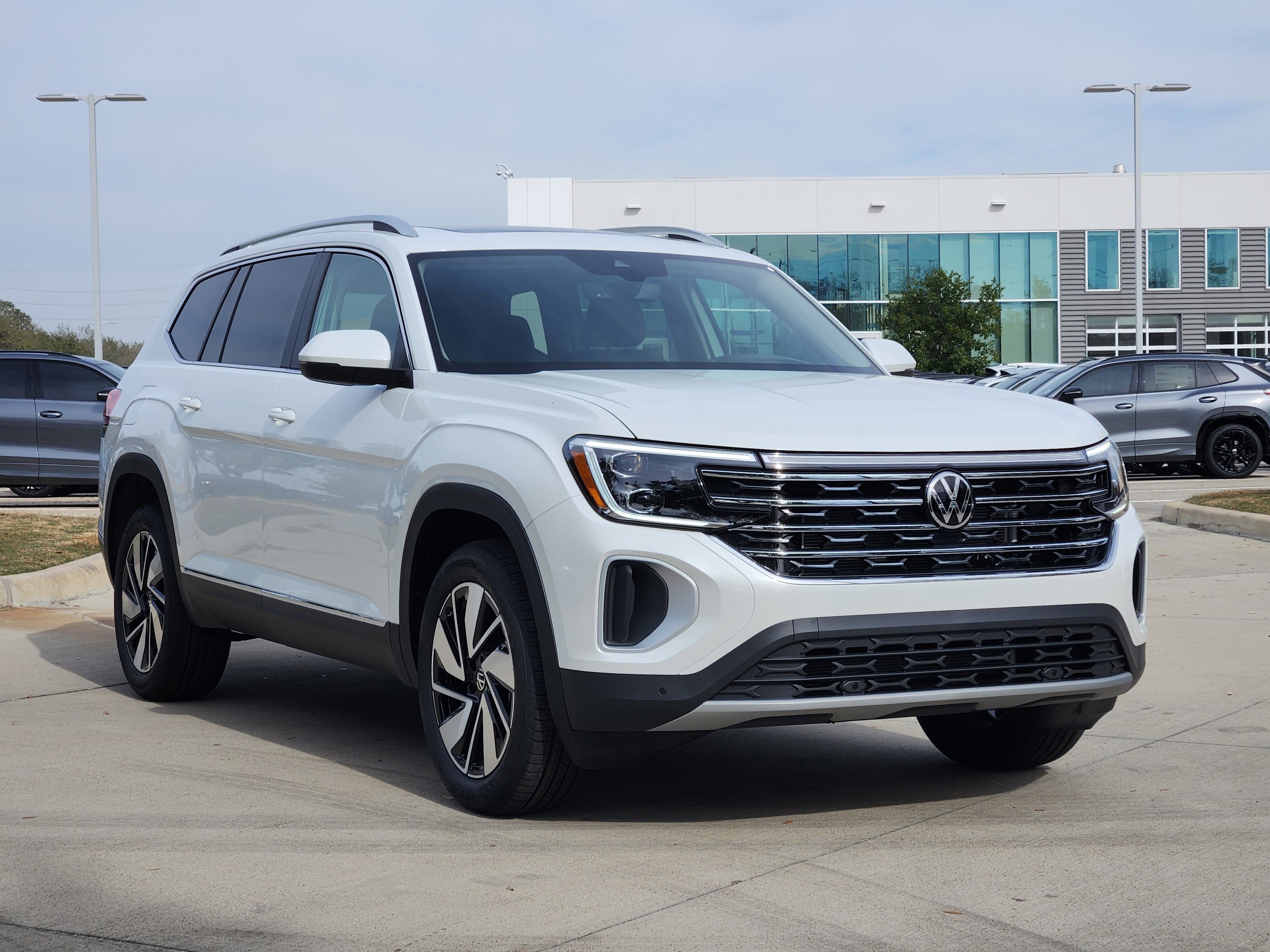 2026 Volkswagen Atlas 2.0T SEL