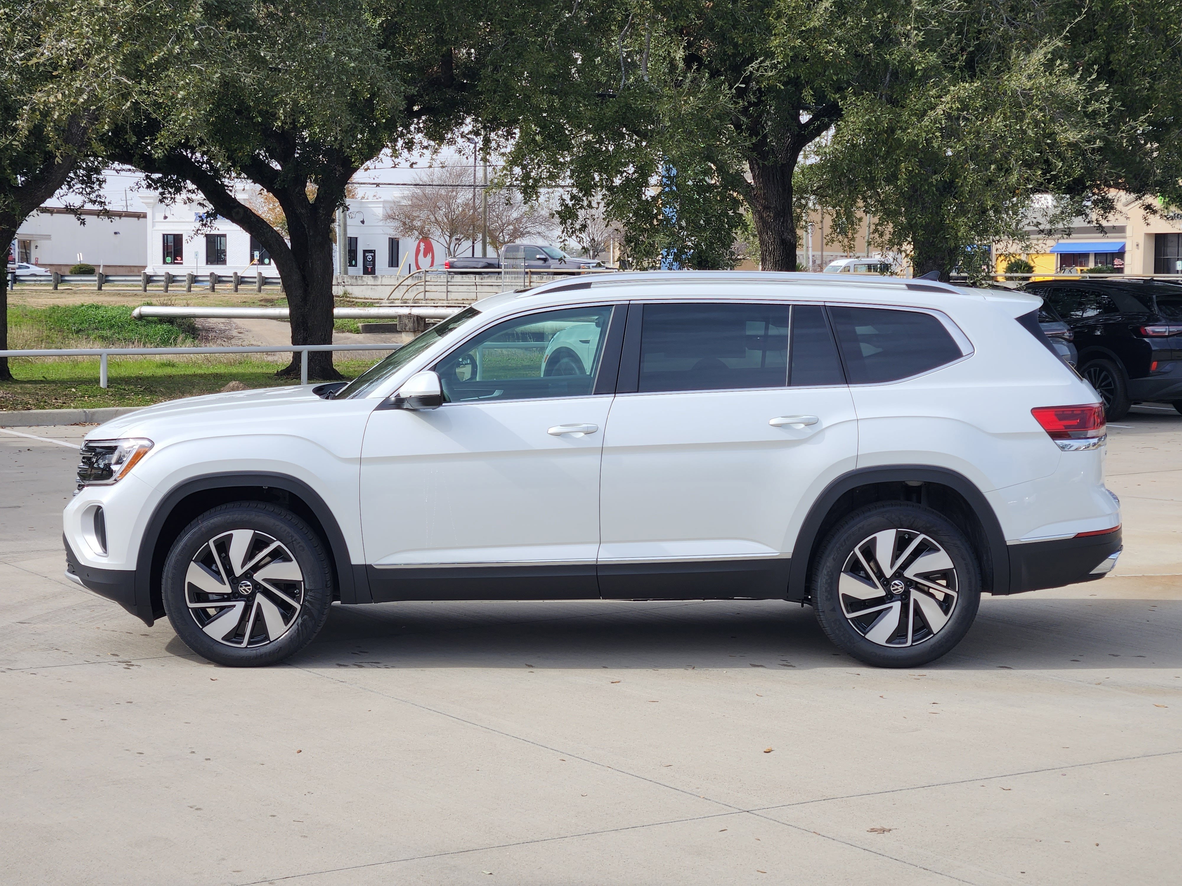 2026 Volkswagen Atlas 2.0T SEL