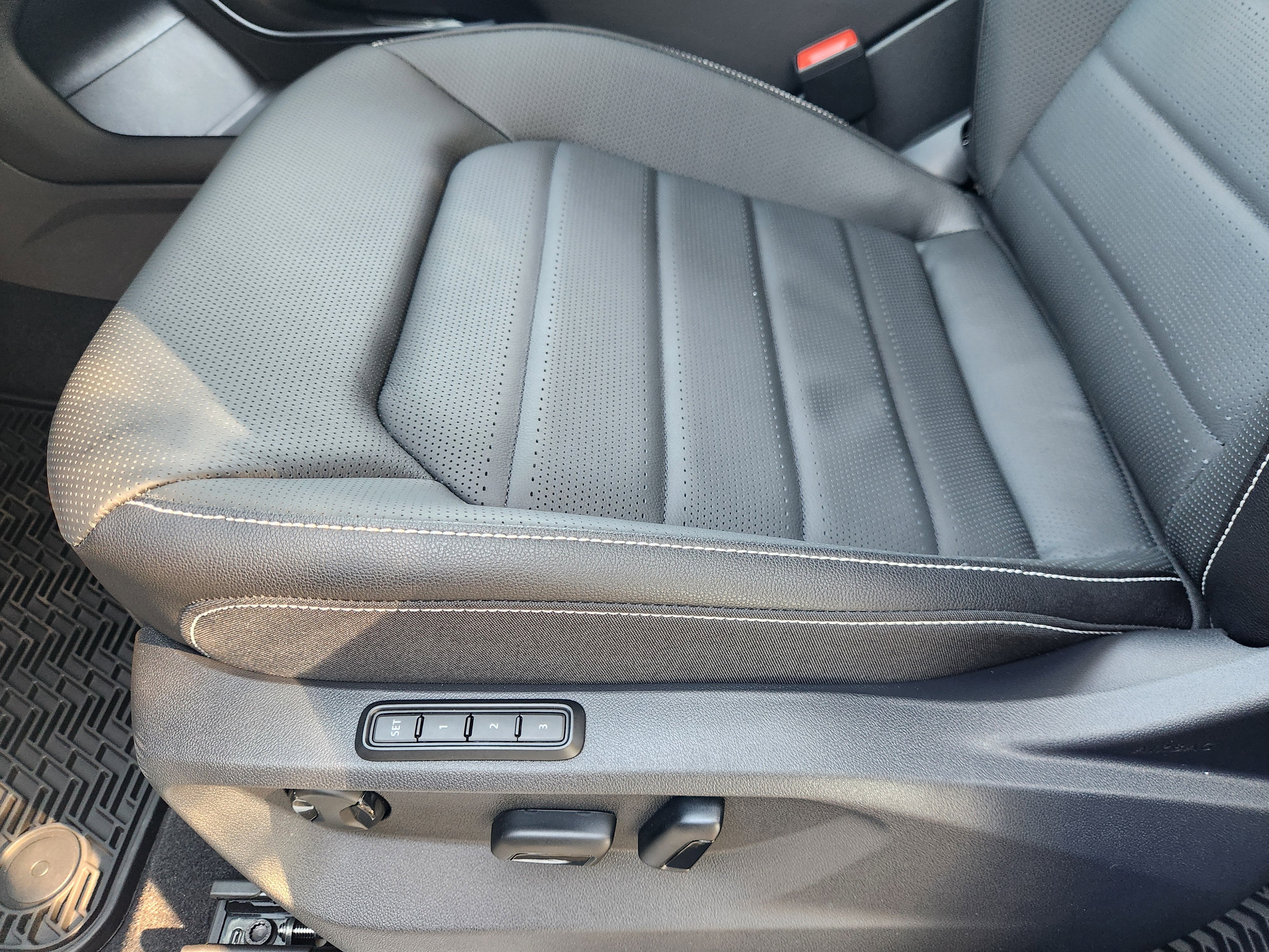 2026 Volkswagen Atlas 2.0T SEL