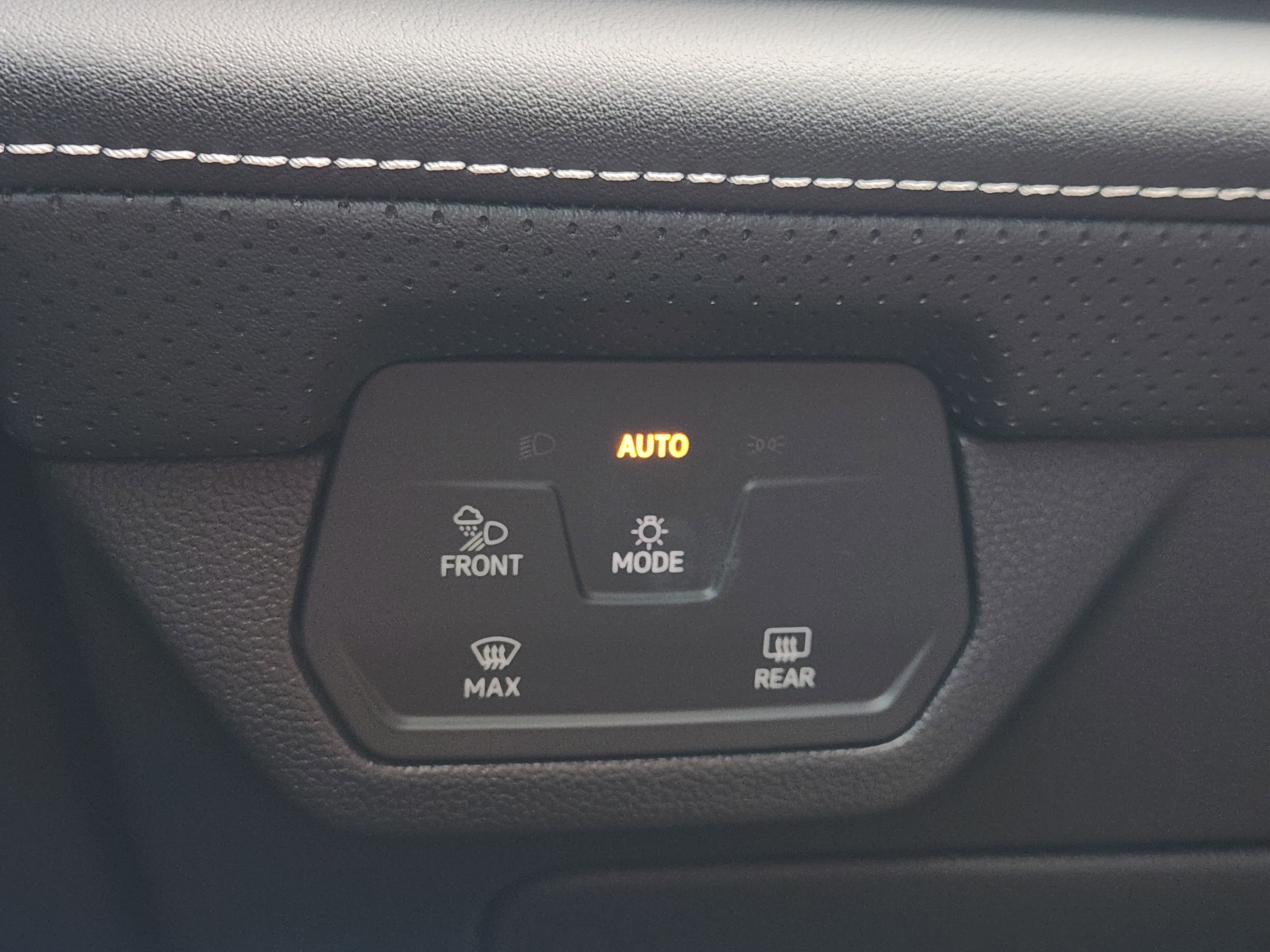 2026 Volkswagen Atlas Cross Sport 2.0T SE