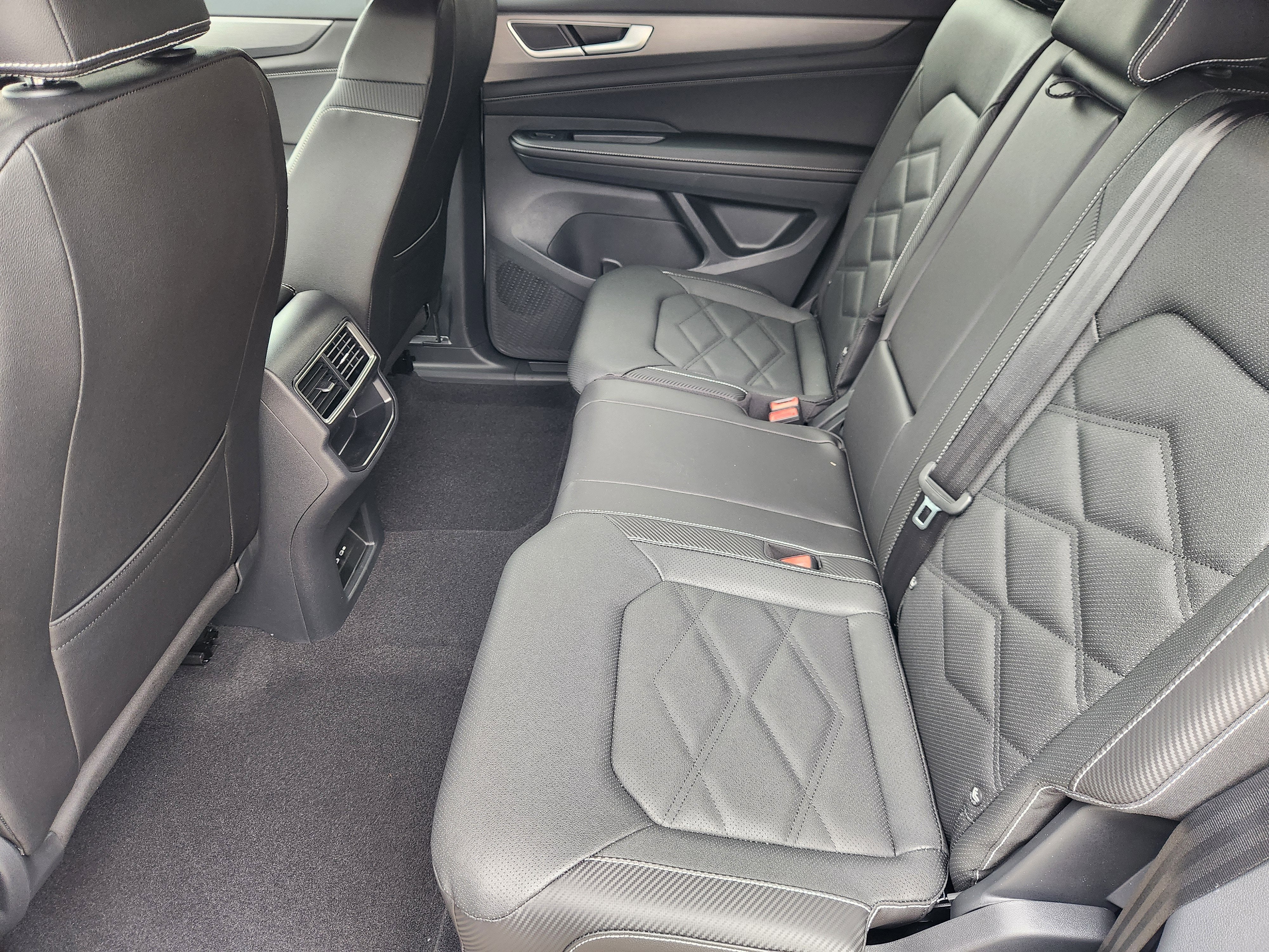 2026 Volkswagen Atlas Cross Sport 2.0T SE