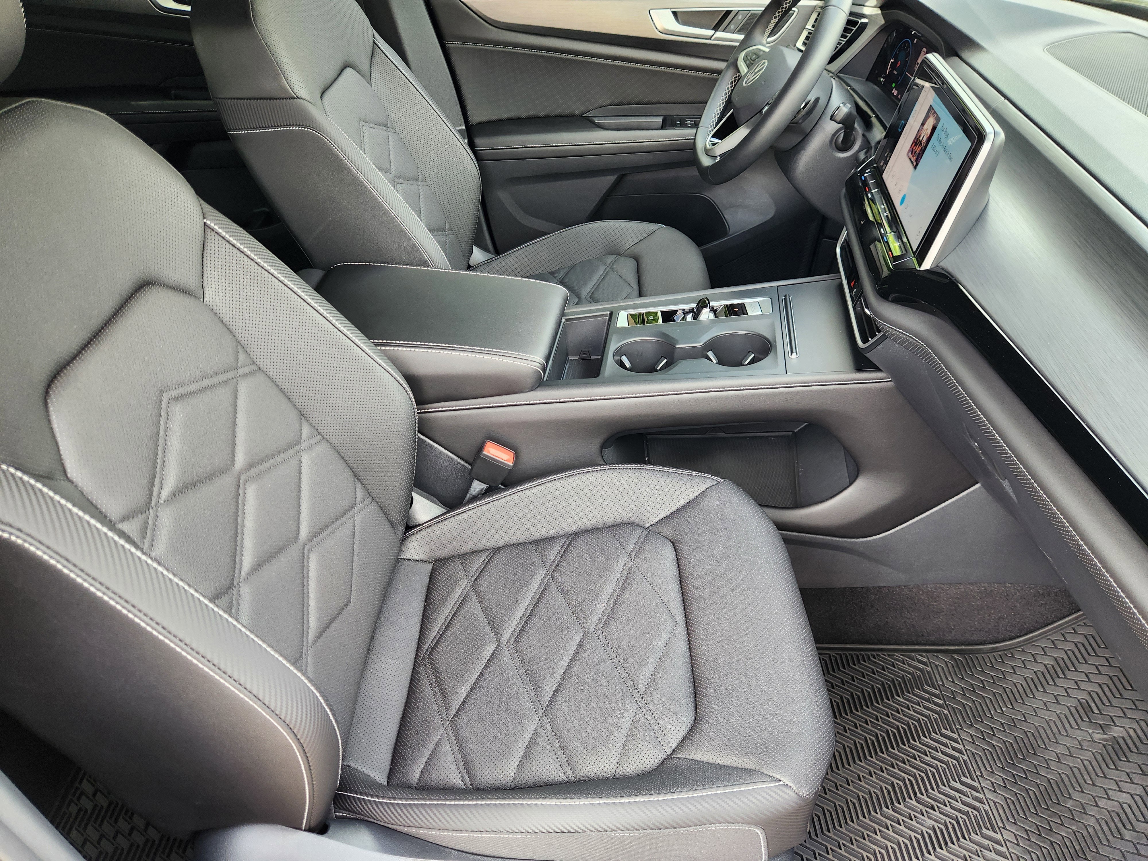 2026 Volkswagen Atlas Cross Sport 2.0T SE