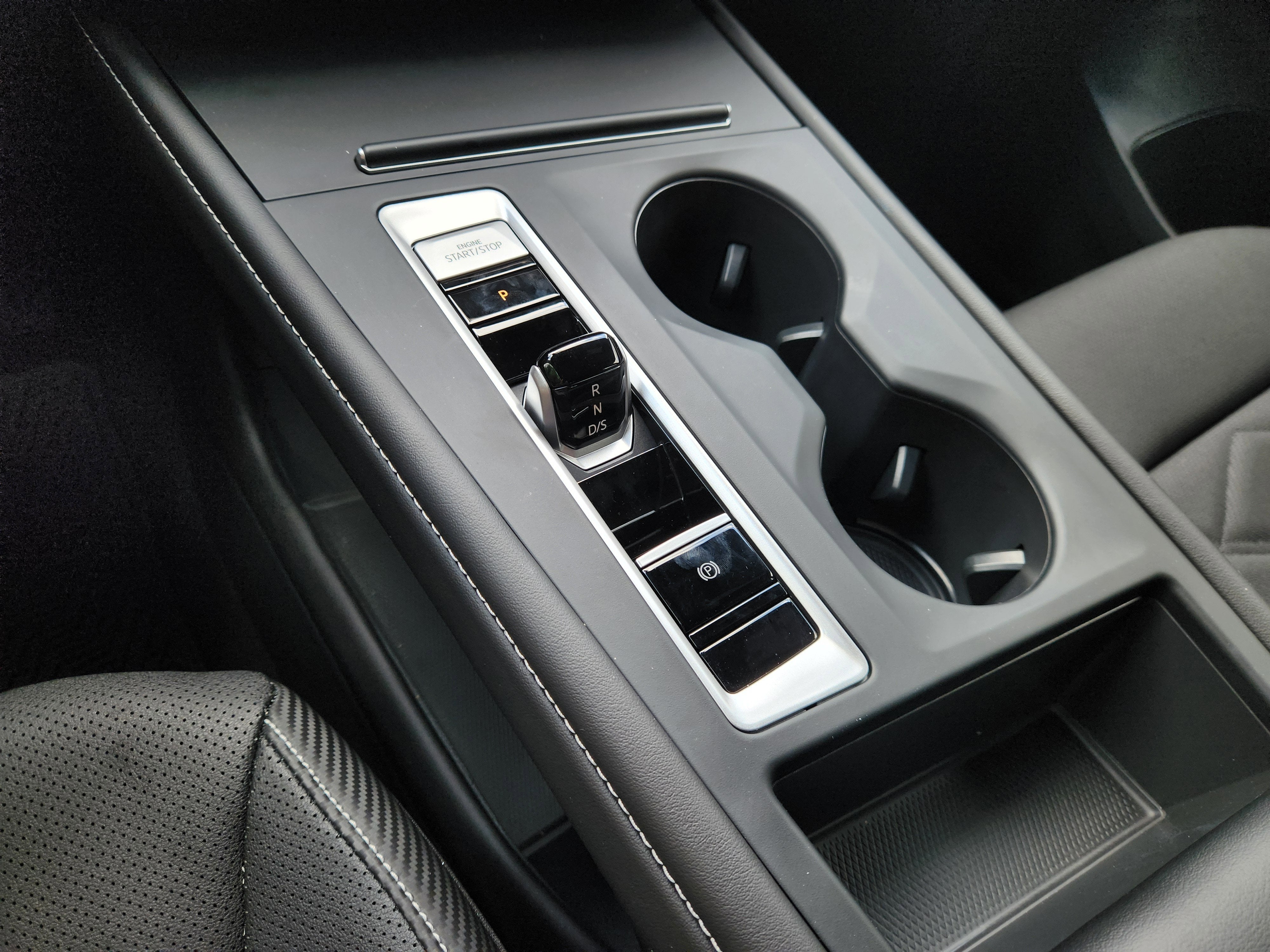 2026 Volkswagen Atlas Cross Sport 2.0T SE