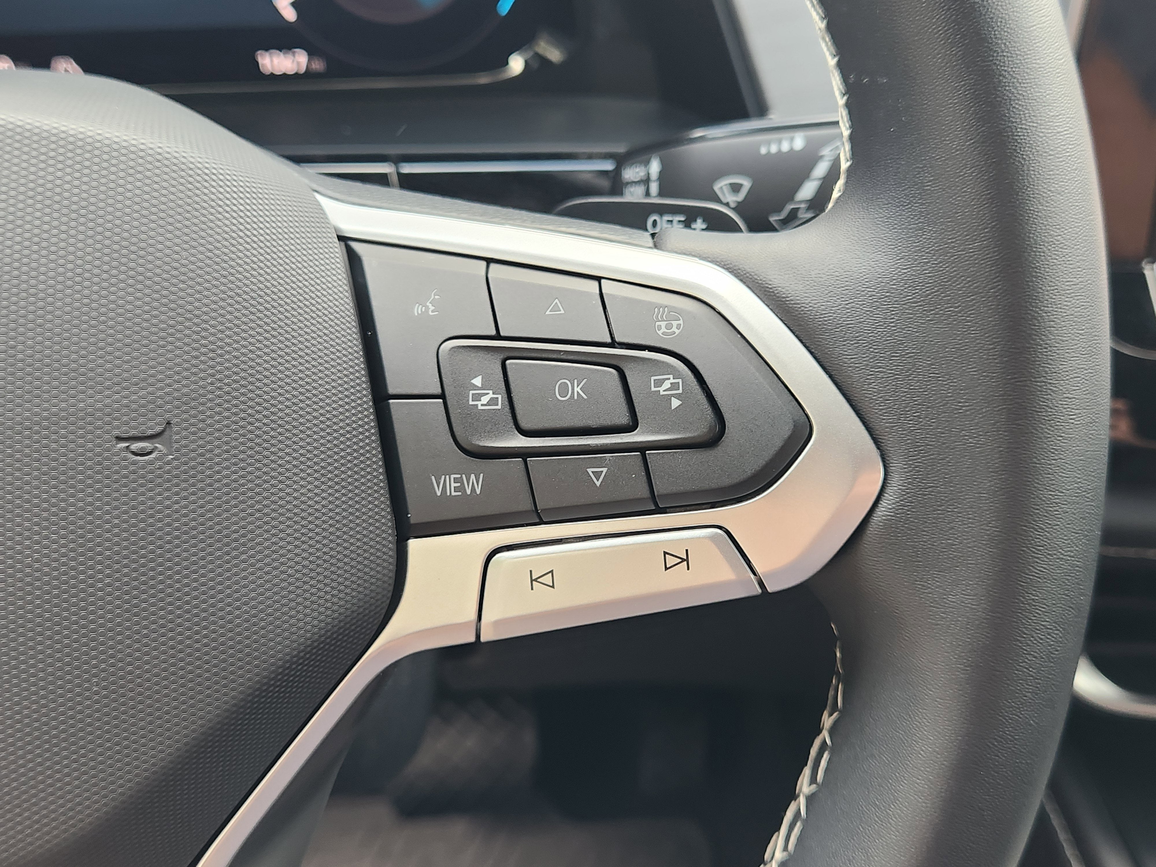 2026 Volkswagen Atlas Cross Sport 2.0T SE