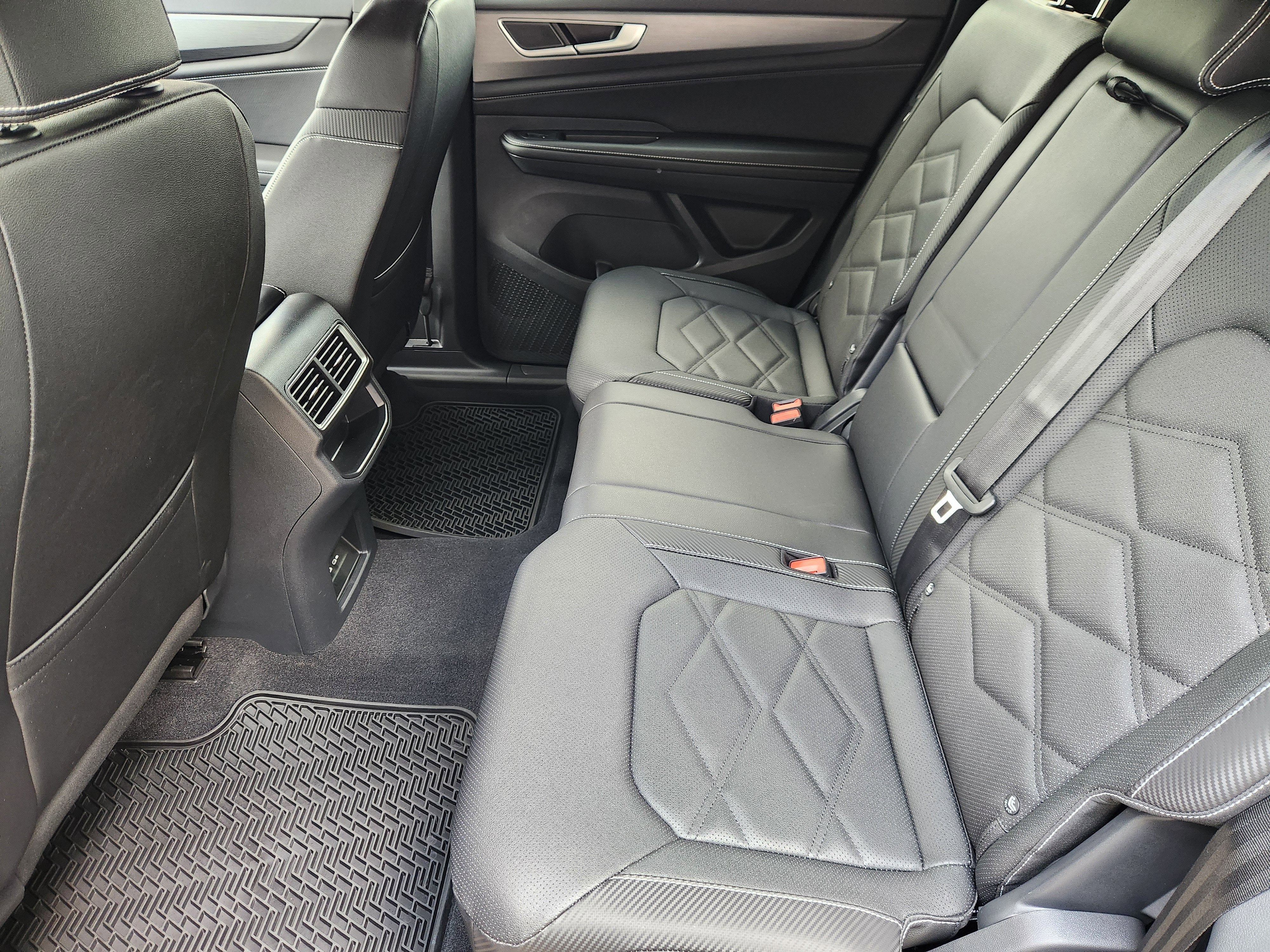 2026 Volkswagen Atlas Cross Sport 2.0T SE