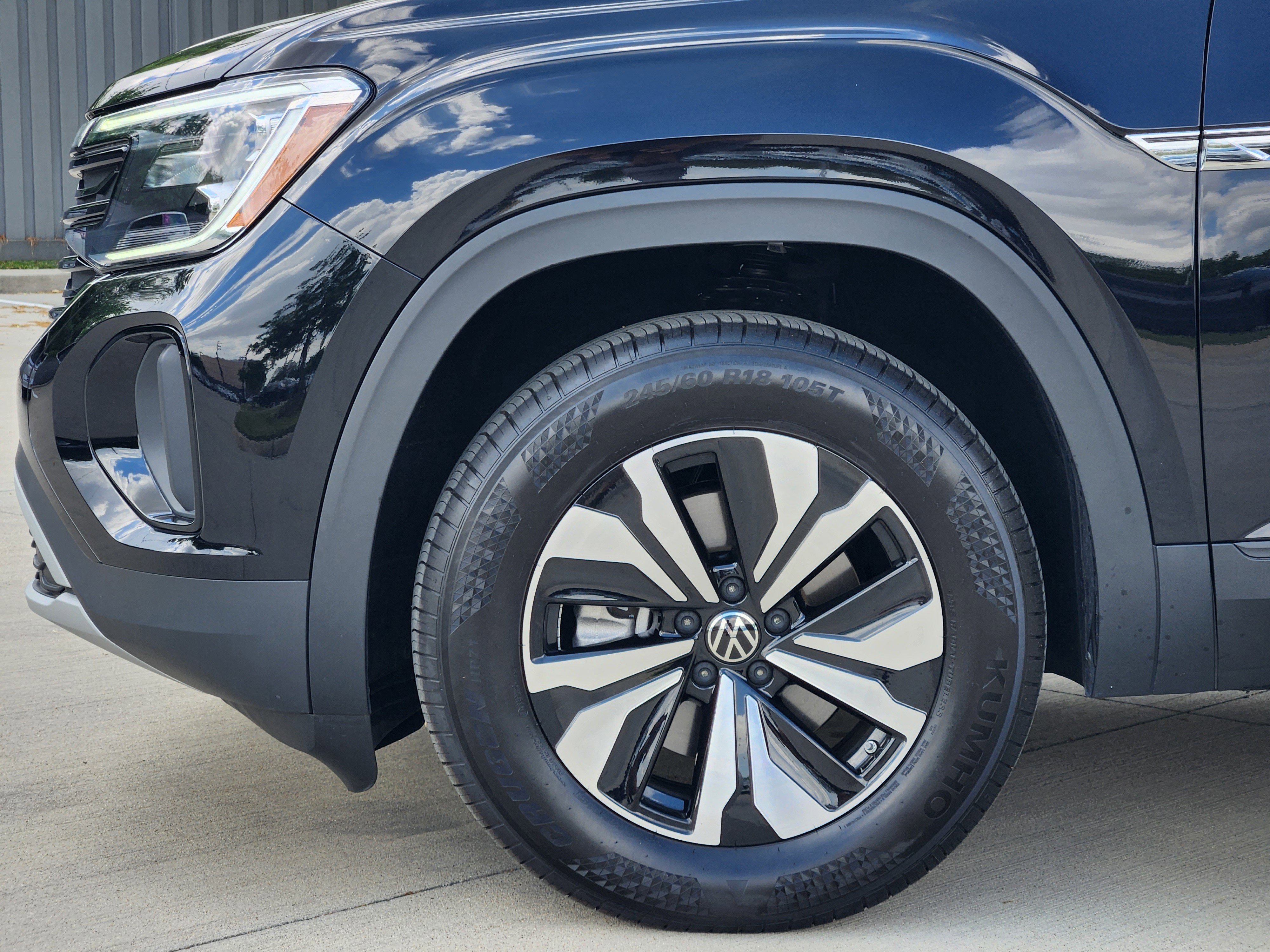 2026 Volkswagen Atlas Cross Sport 2.0T SE