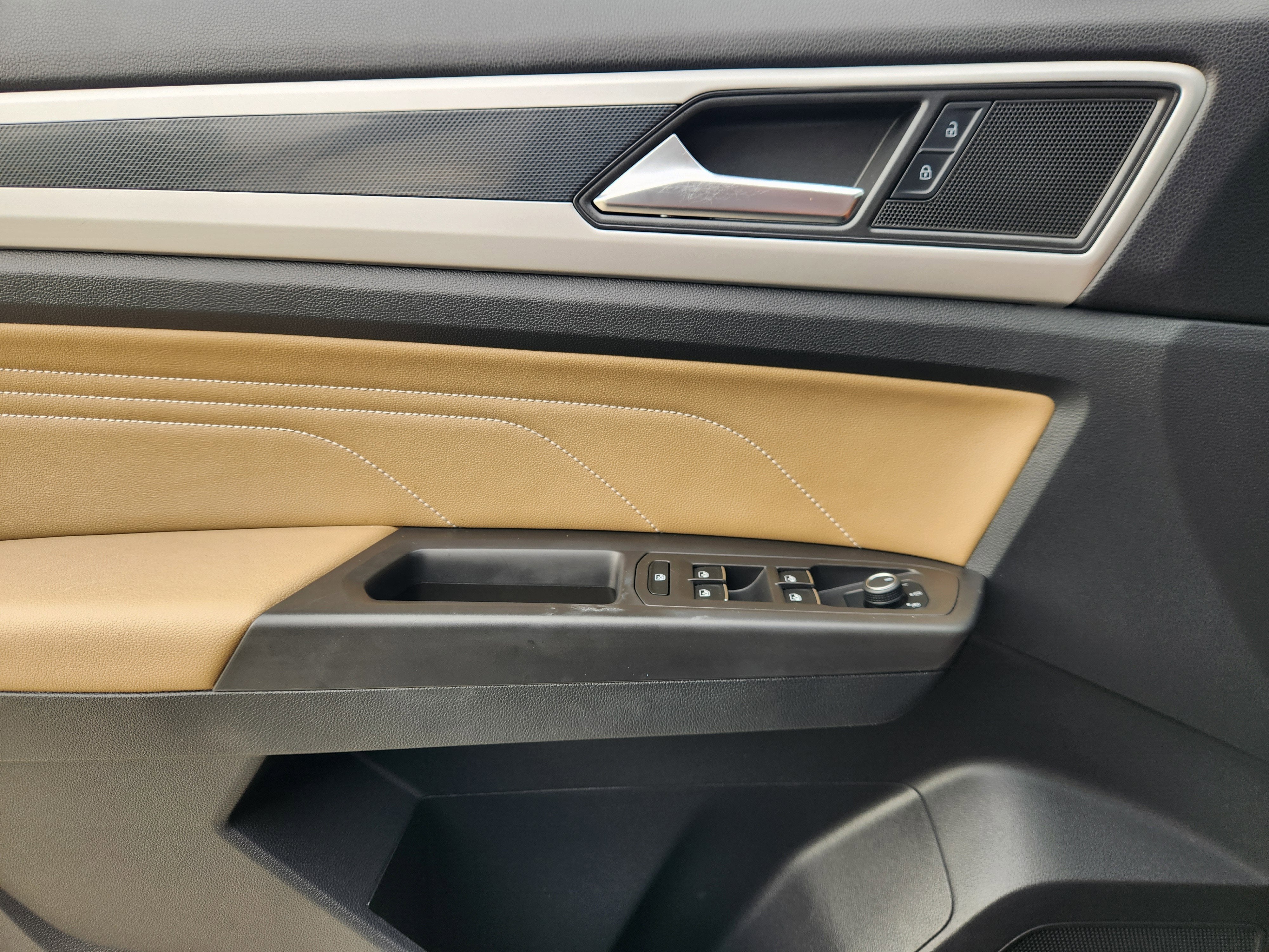 2023 Volkswagen Atlas Cross Sport 2.0T SE