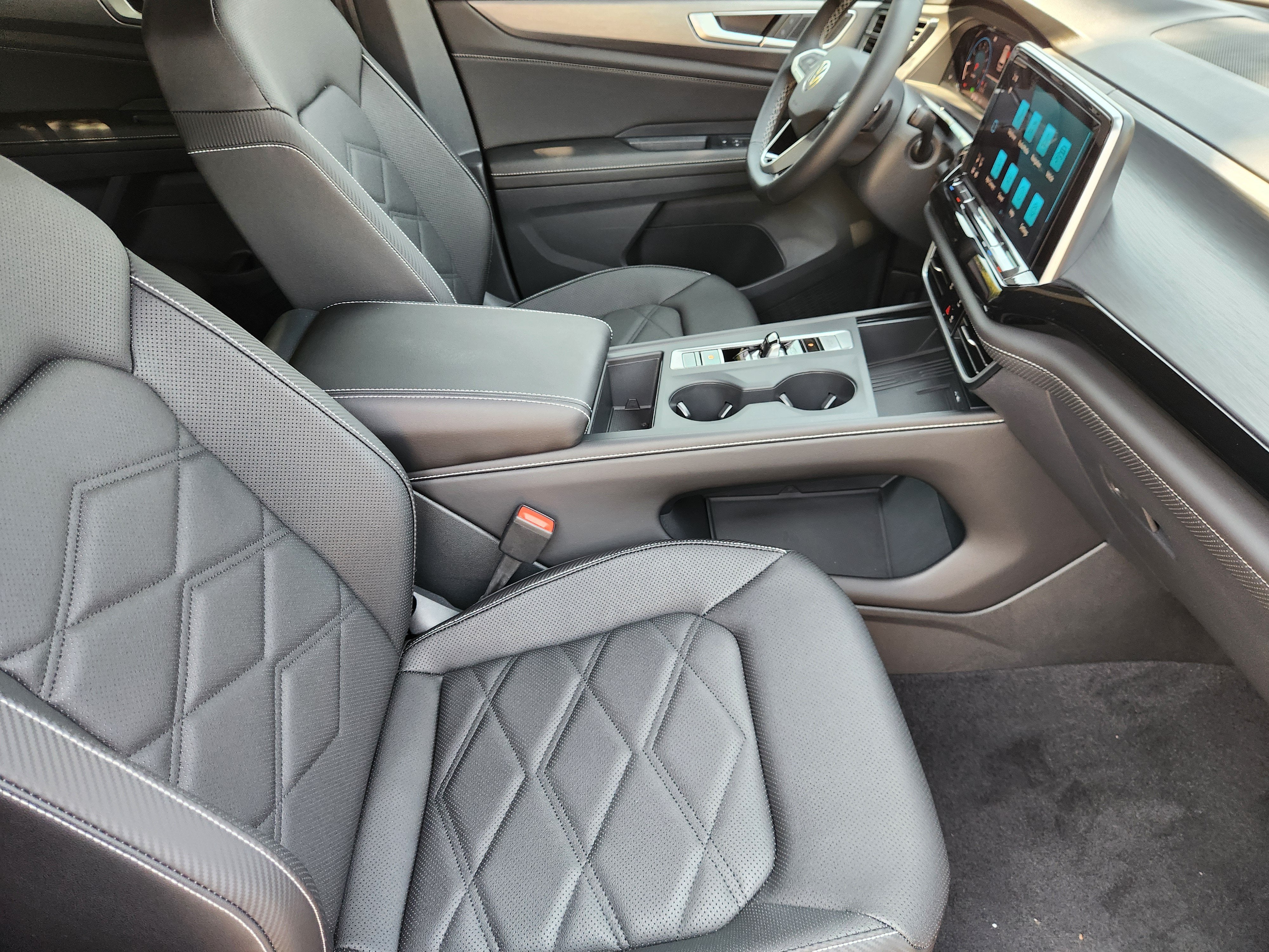 2026 Volkswagen Atlas Cross Sport 2.0T SE