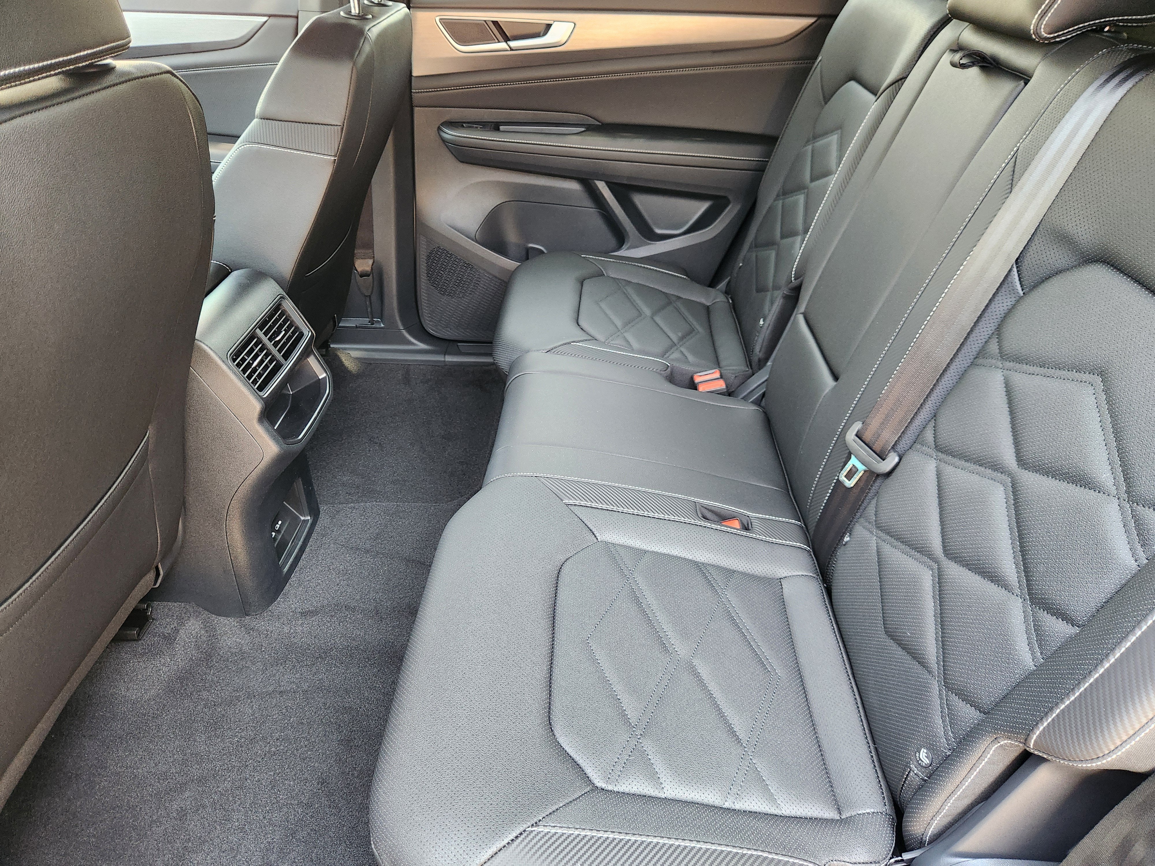 2026 Volkswagen Atlas Cross Sport 2.0T SE