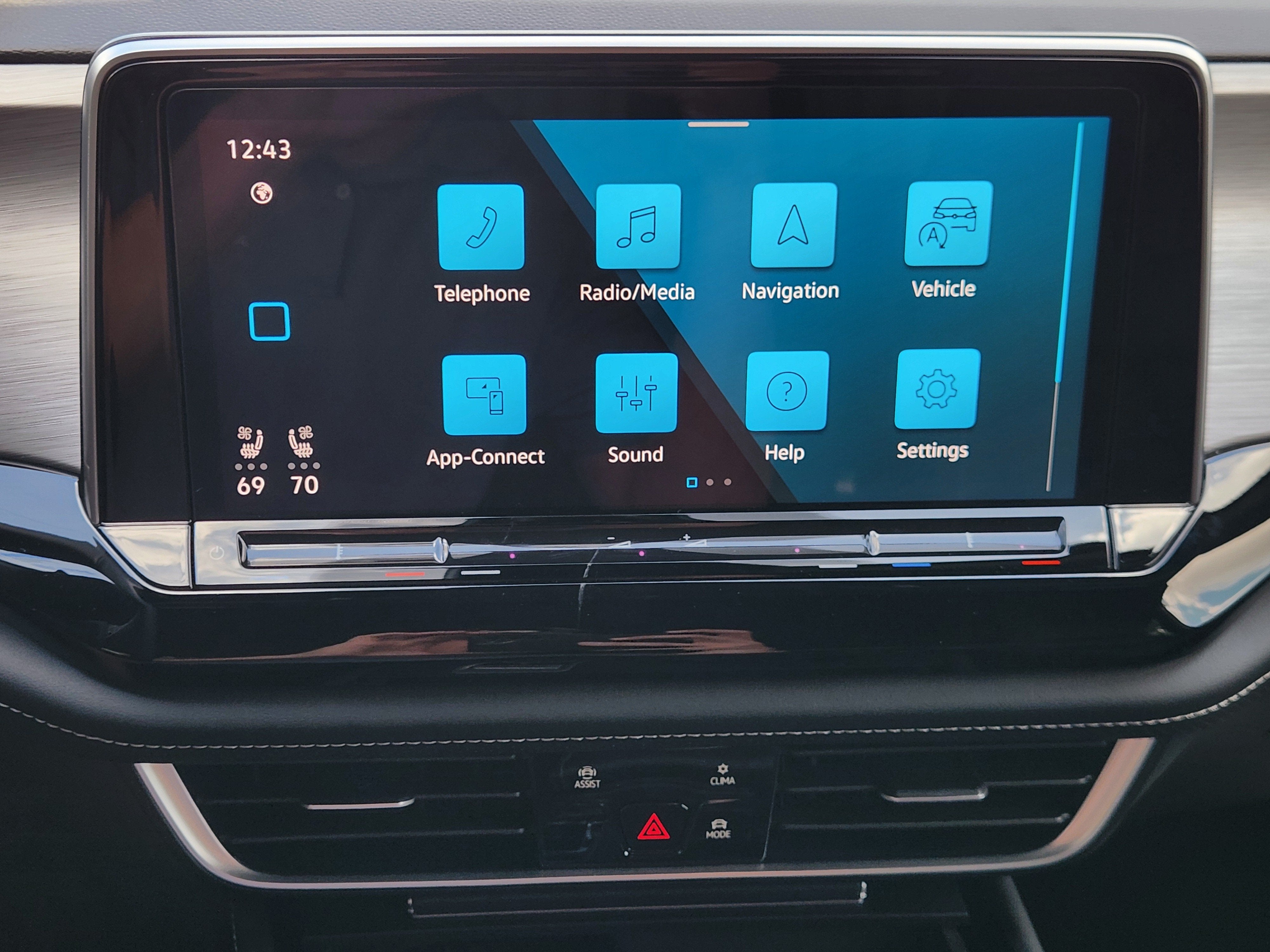2026 Volkswagen Atlas Cross Sport 2.0T SE