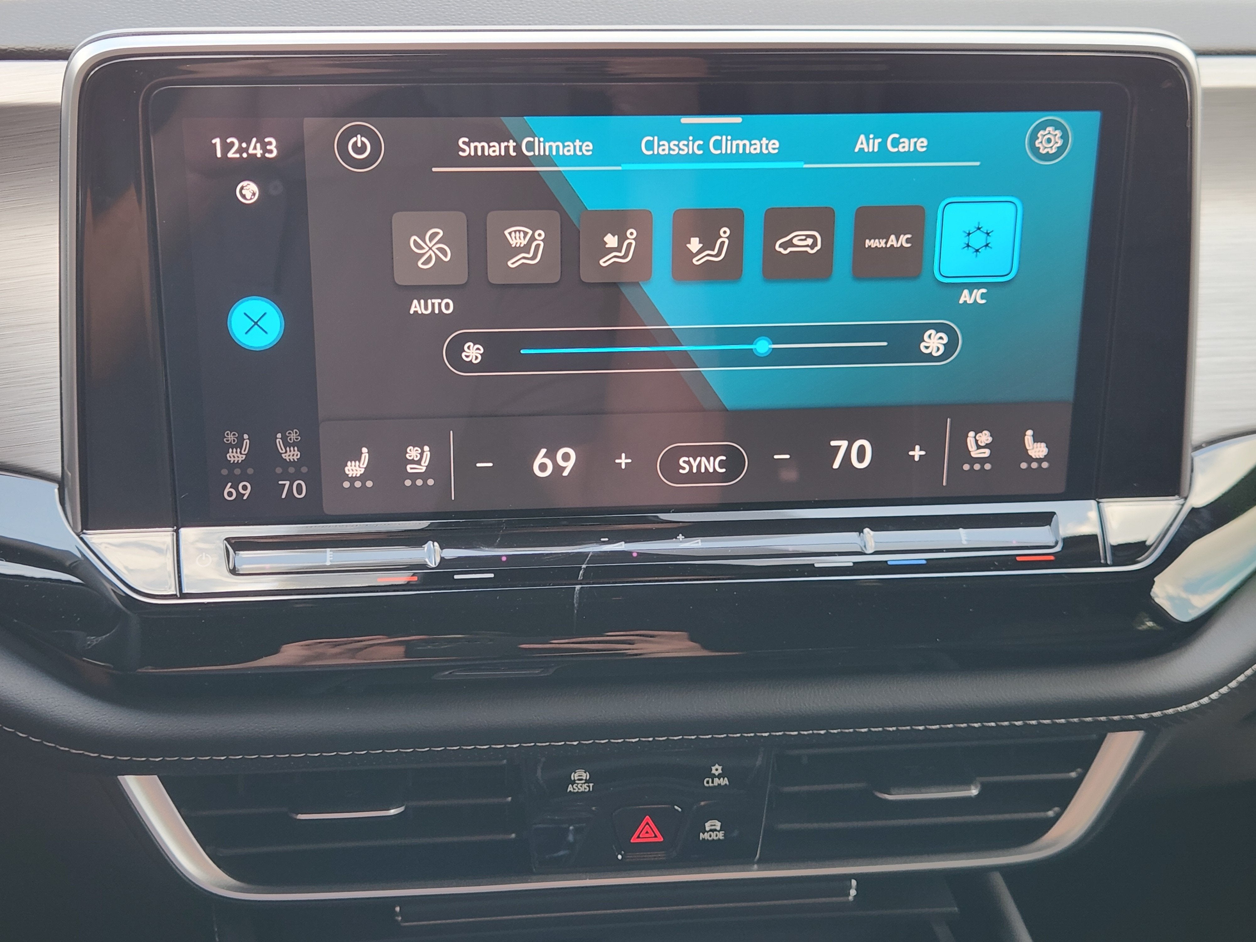 2026 Volkswagen Atlas Cross Sport 2.0T SE