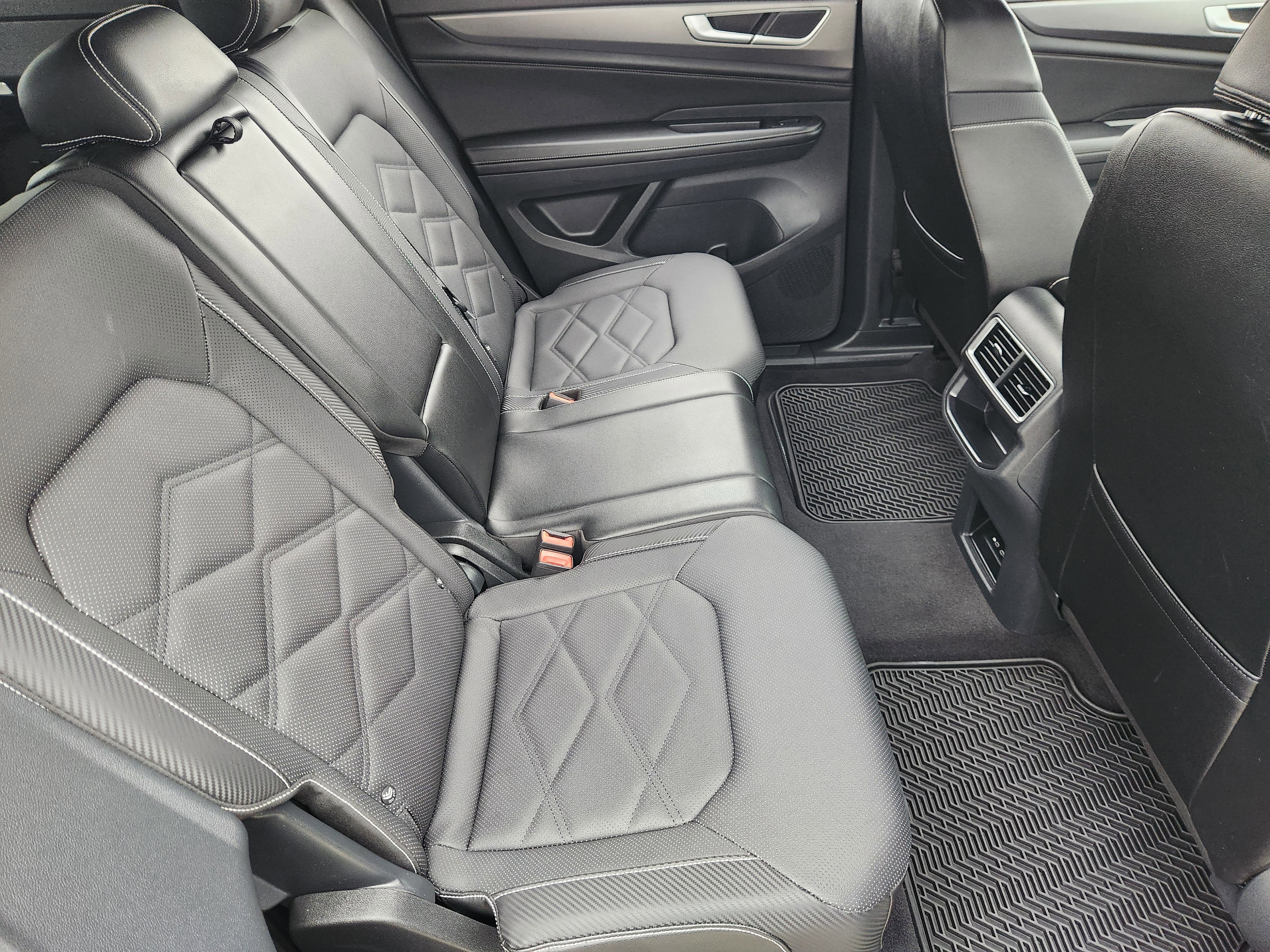 2024 Volkswagen Atlas Cross Sport 2.0T SE