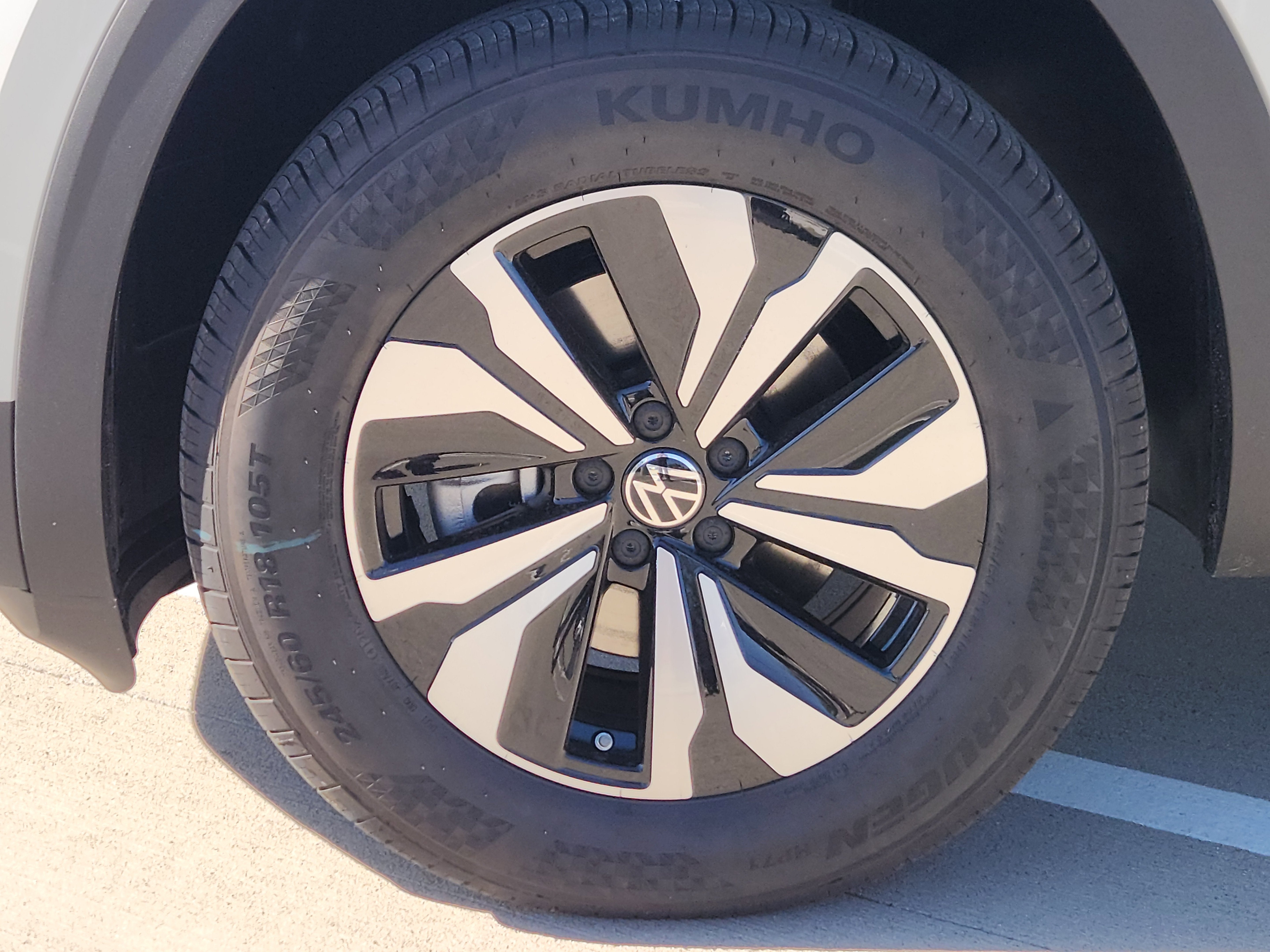 2026 Volkswagen Atlas 2.0T SE