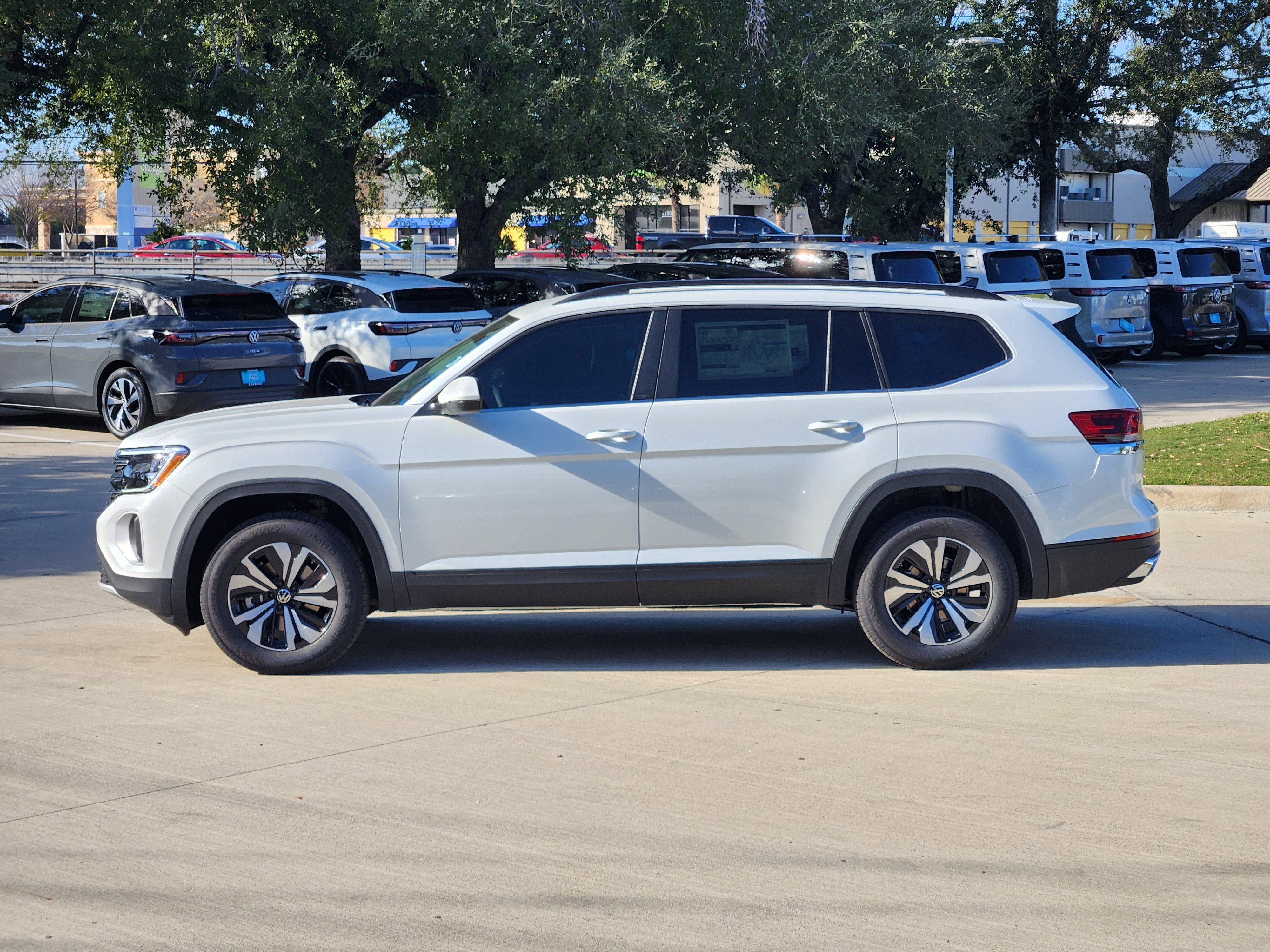 2026 Volkswagen Atlas 2.0T SE